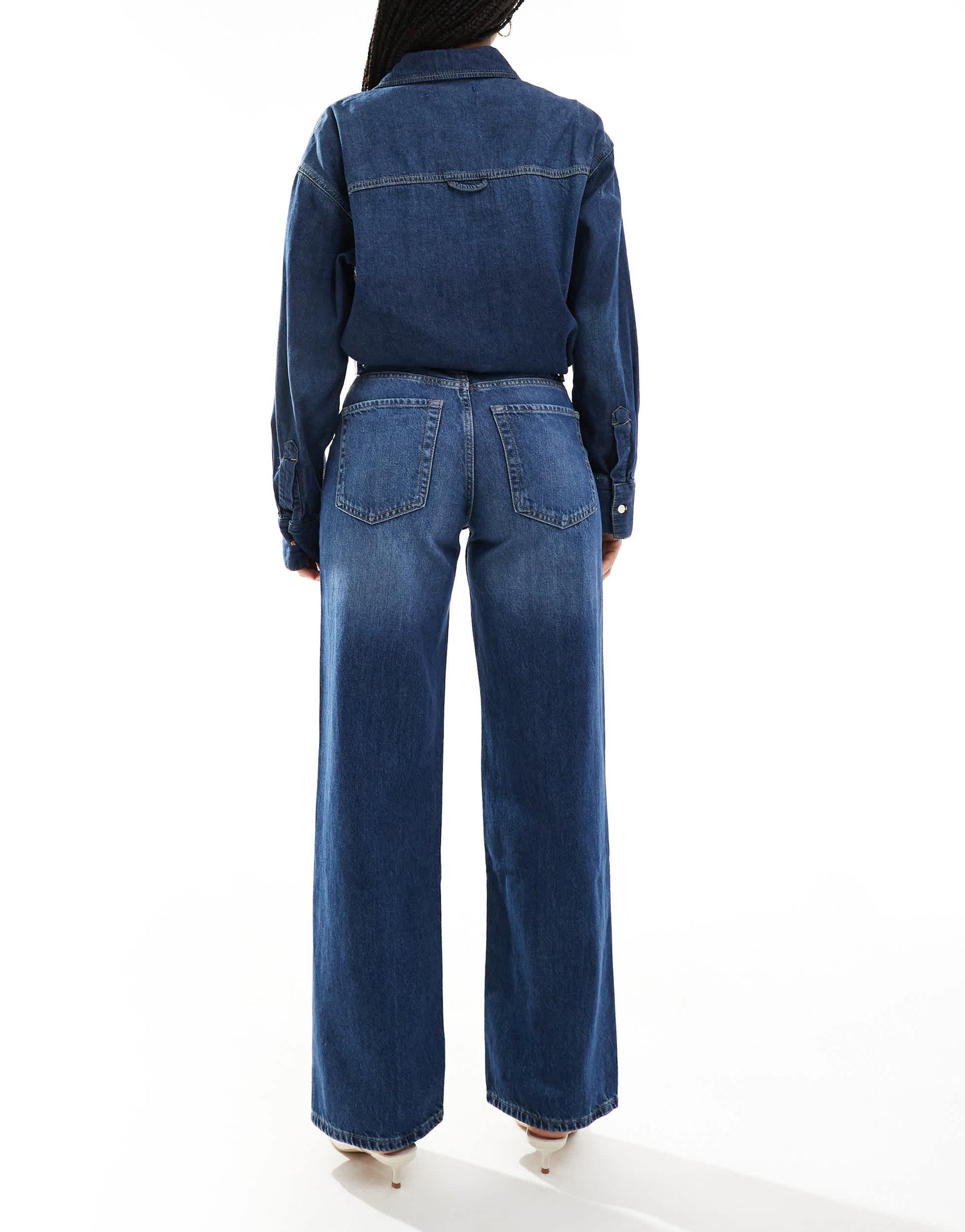 Bershka high waisted 90s wide leg jeans in dark wash