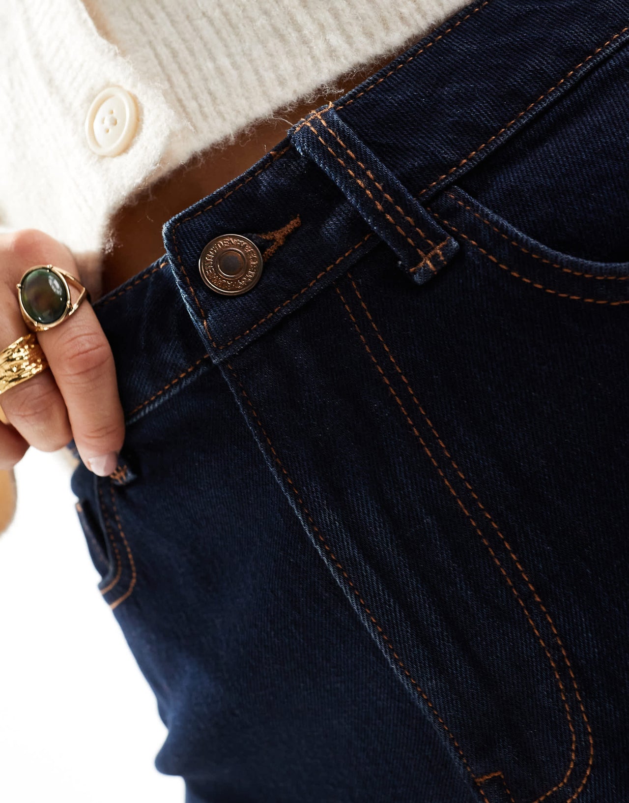 New Look Hannah straight leg jeans in navy