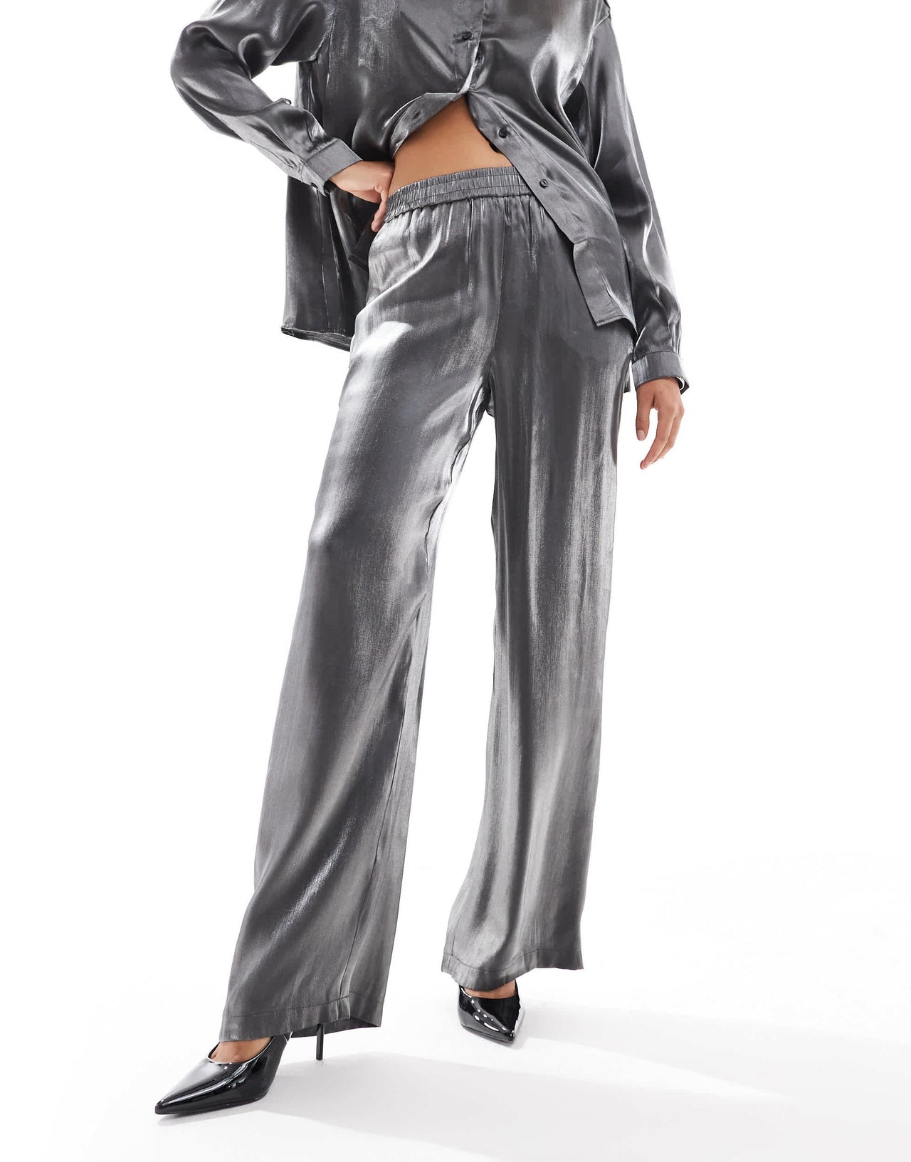 Pieces pull on trouser co-ord in metallic grey