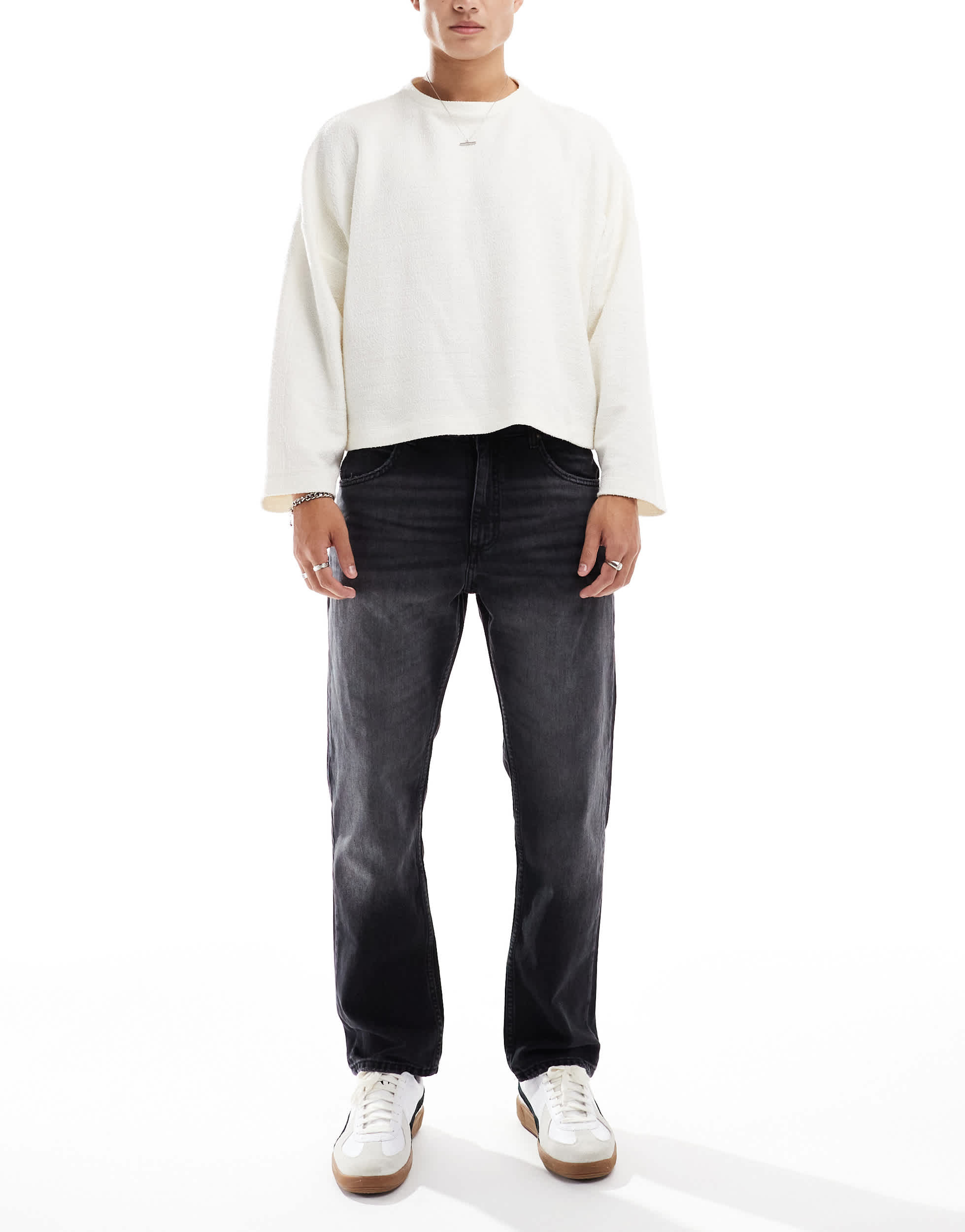 Pull&Bear straight vintage fit jeans in black