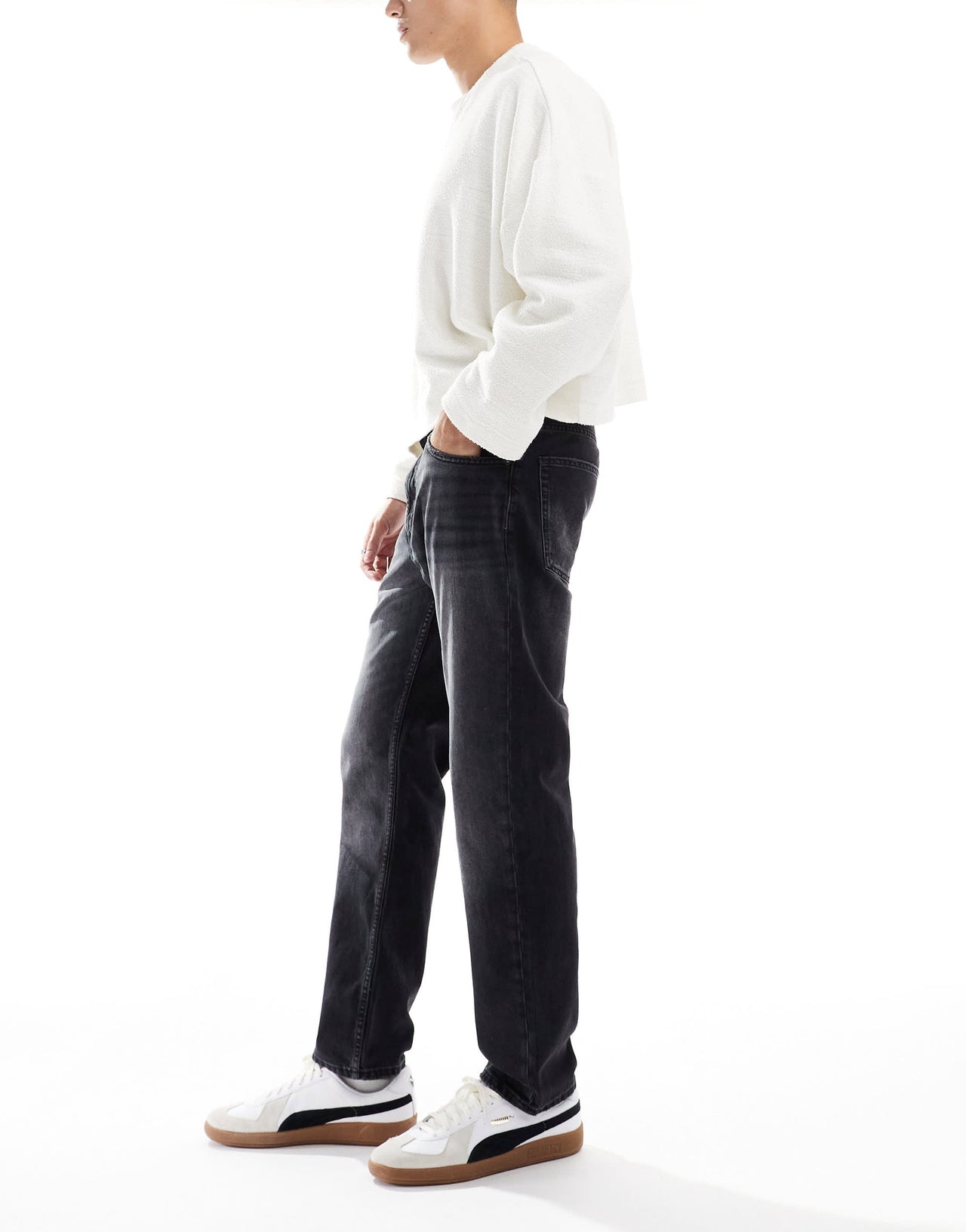 Pull&Bear straight vintage fit jeans in black