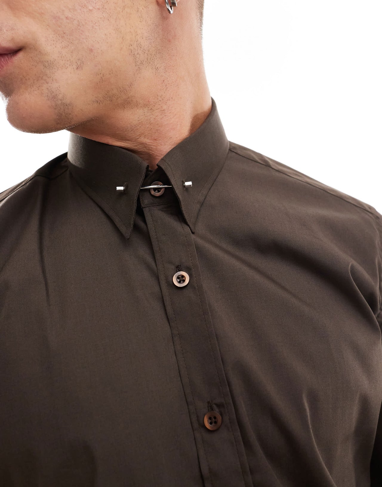 Shelby and Sons roslin smart shirt in chocolate with collar bar detail
