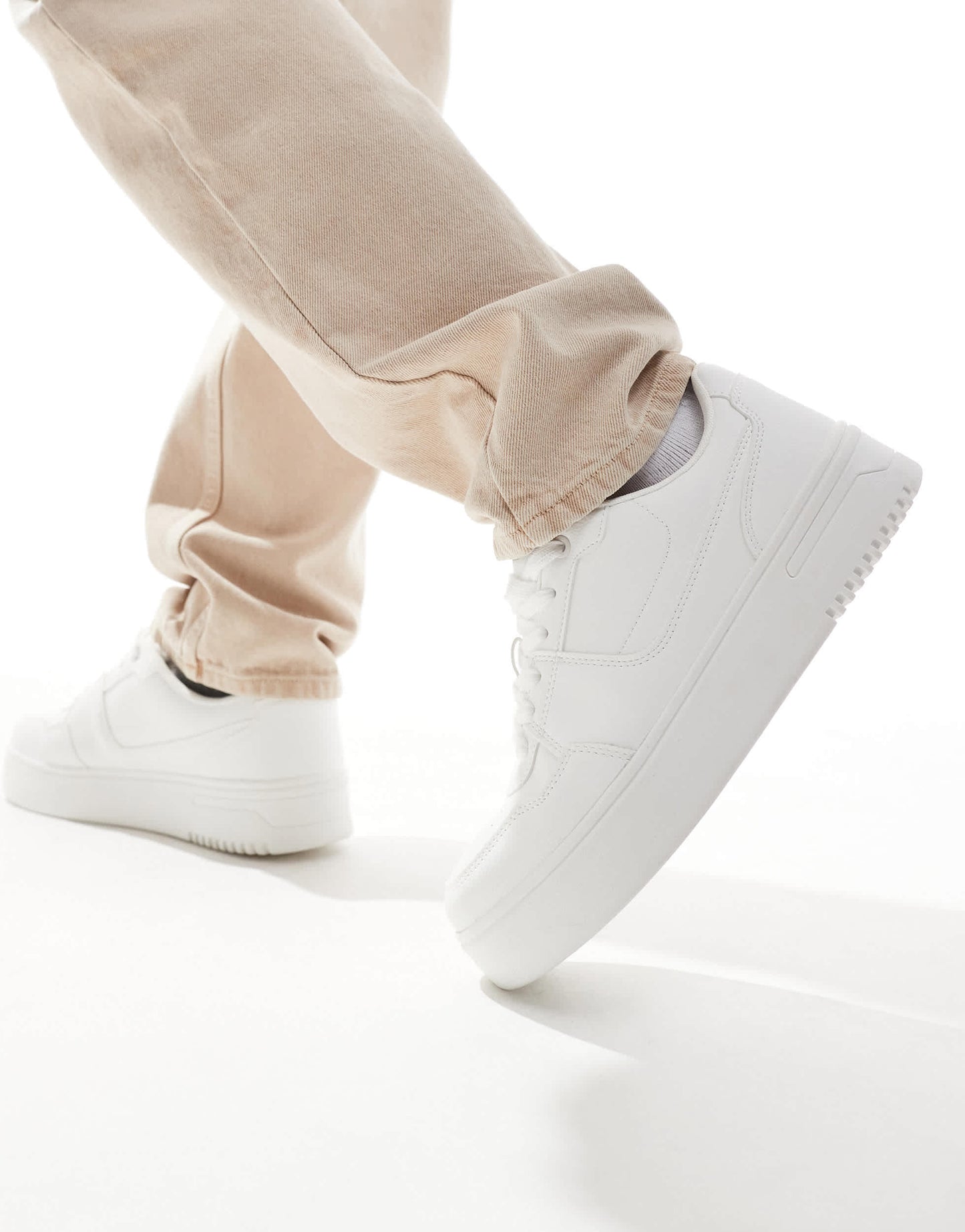 Pull&Bear chunky panel trainer in white