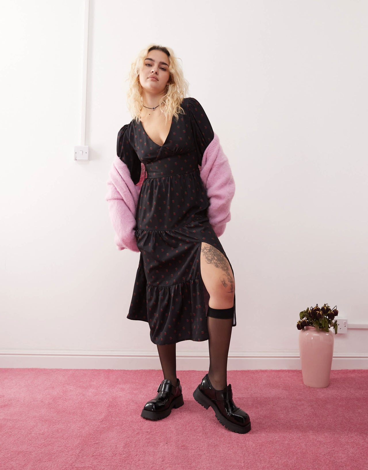 Daisy Street v neck long sleeve midi tea dress in black and red ditsy floral