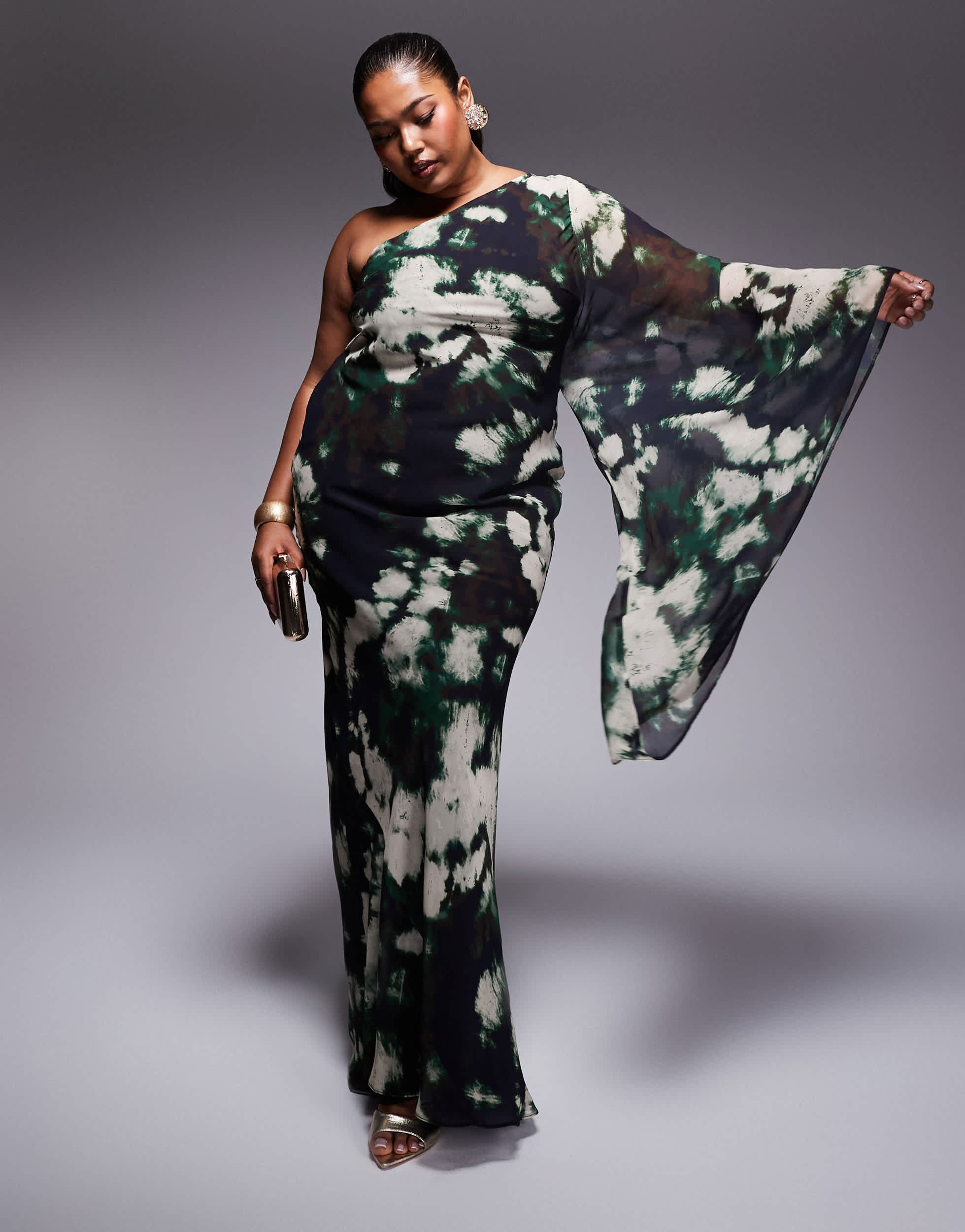 ASOS DESIGN Curve one shoulder bias maxi in abstract print