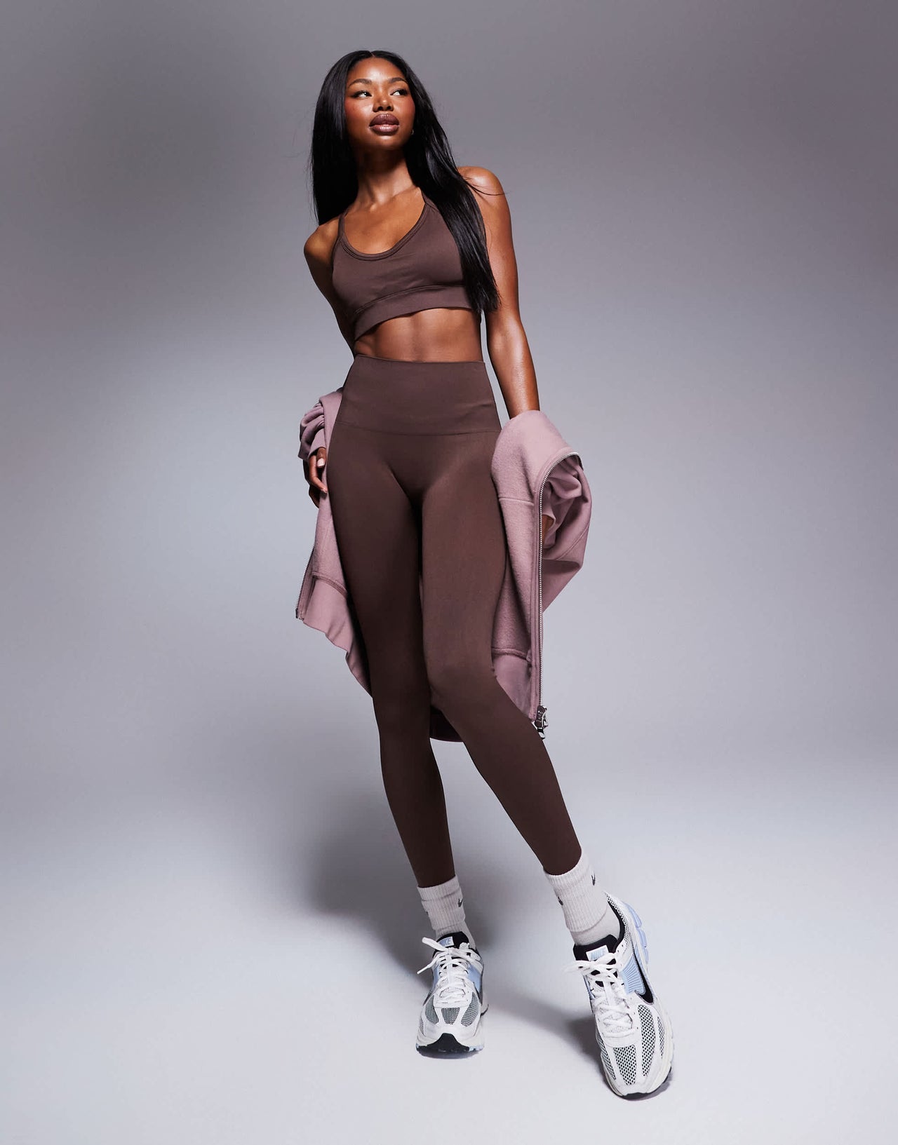 4505 seamless contour medium support cross back sports bra with removable padding in brown