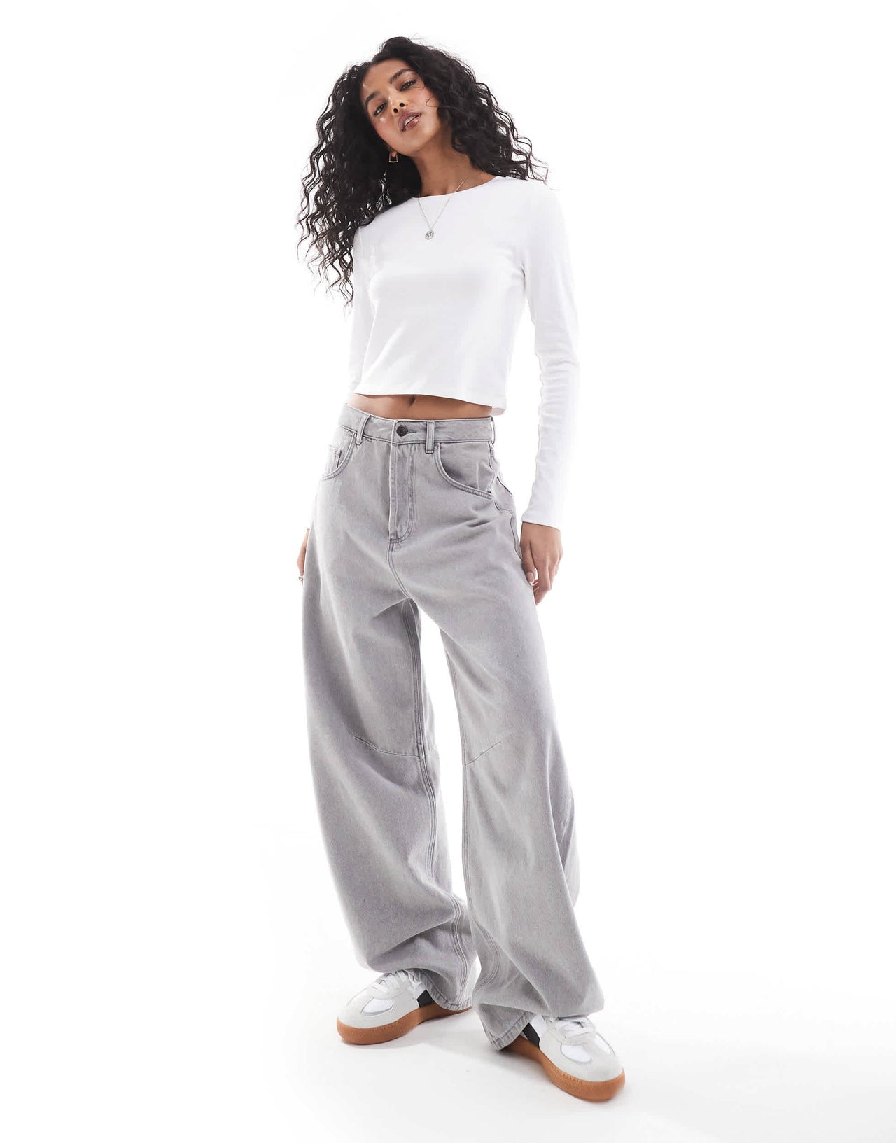 Stradivarius round neck long sleeve cotton t-shirt in white