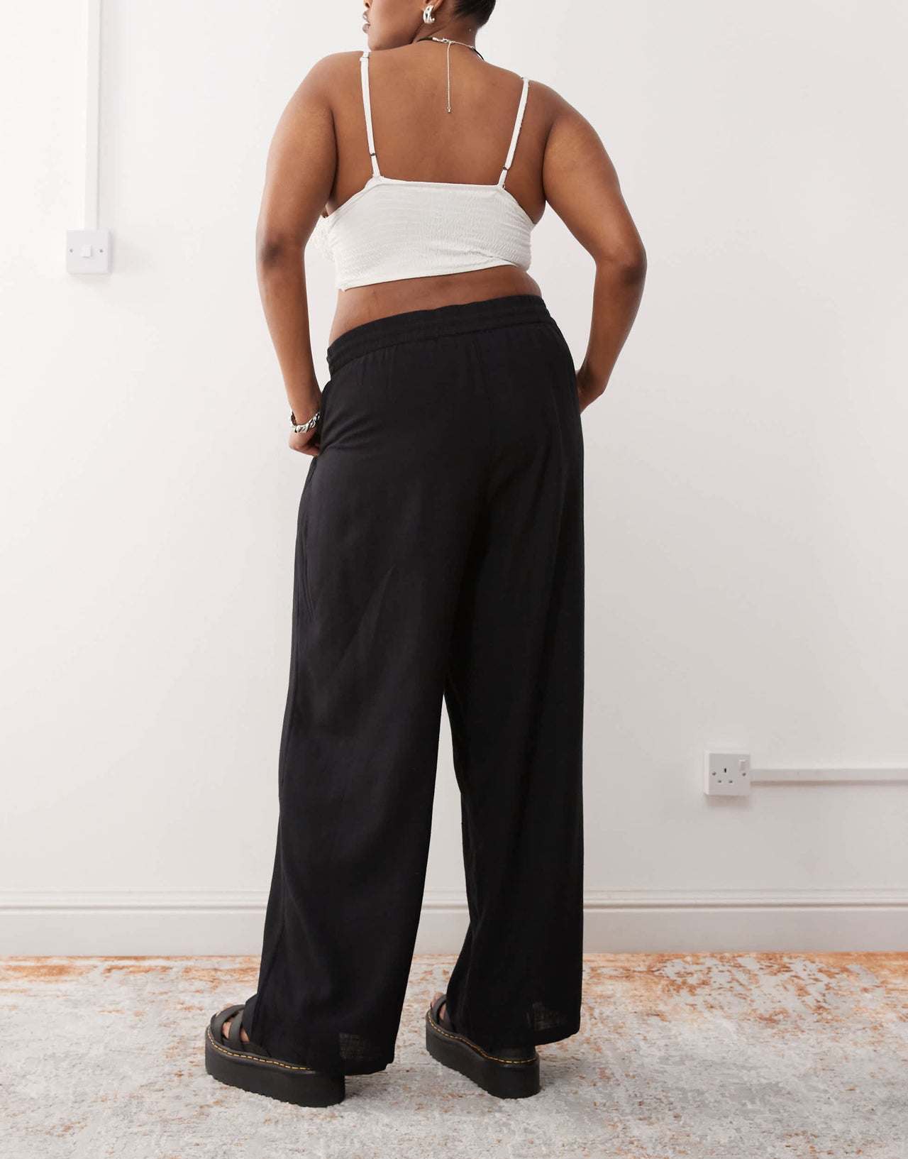 Noisy May Curve loose fit linen mix trouser in black