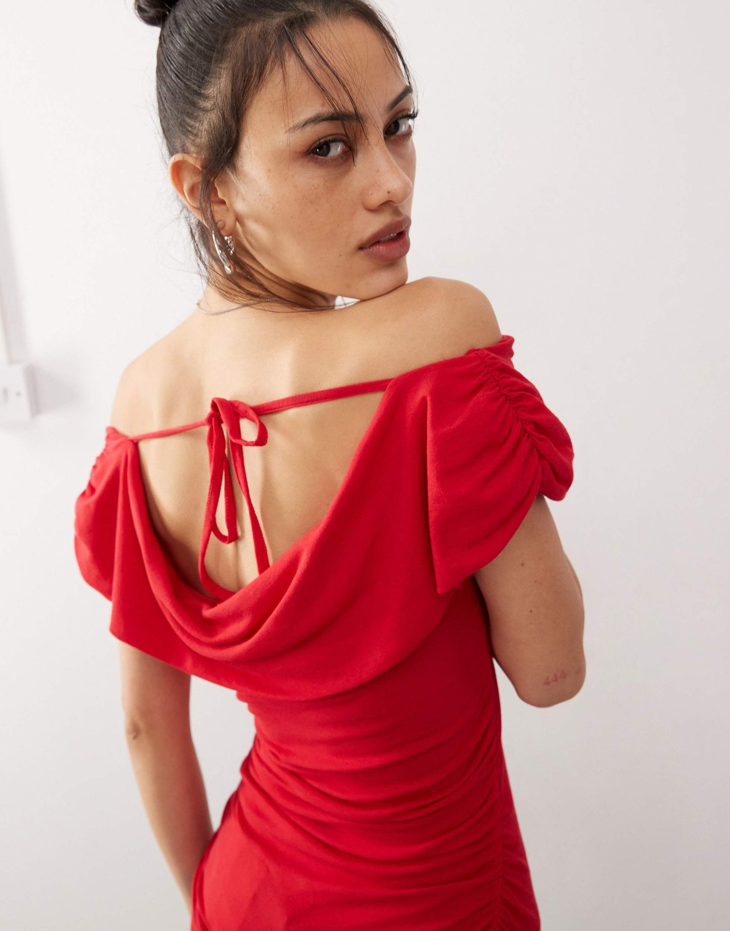 COLLUSION off shoulder scoop detail top red