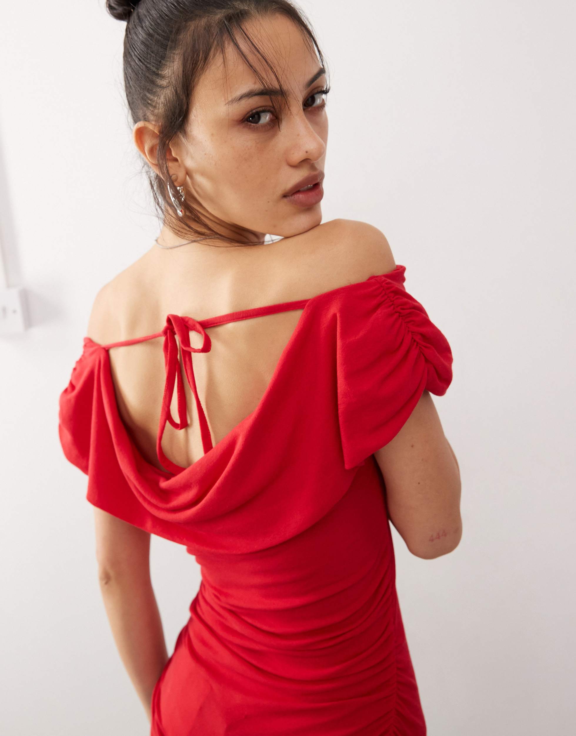 COLLUSION off shoulder scoop detail top red