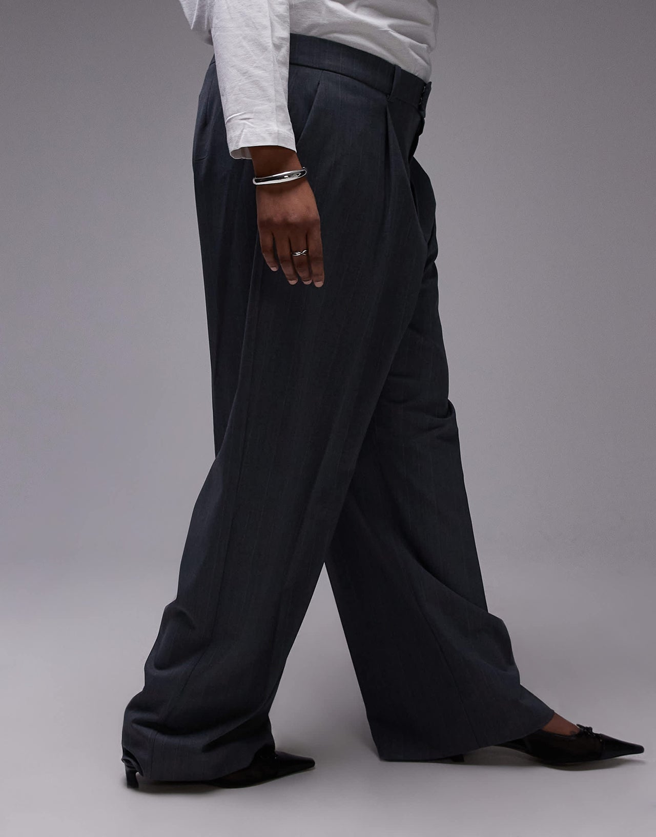 Mango curve pleat front wide leg trouser in grey
