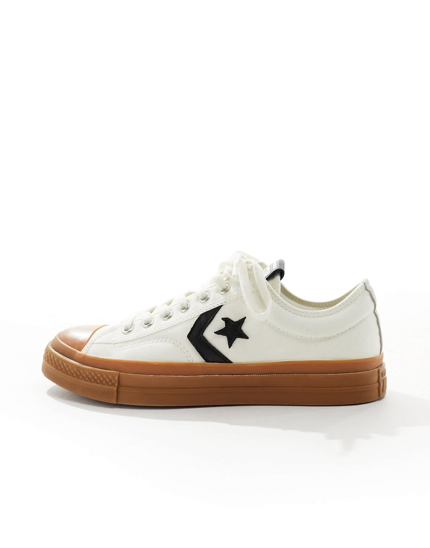 Converse Star Player 76 Ox trainers with gum sole in cream