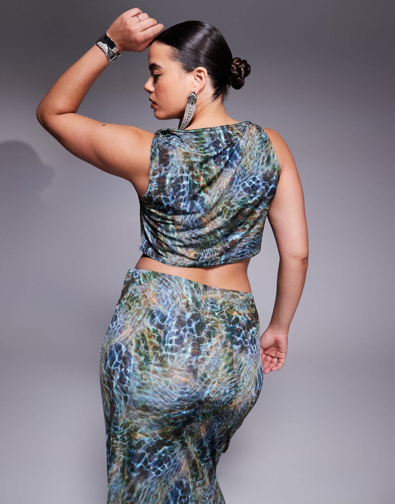 ASOS DESIGN Curve co-ord slinky twist shoulder top in blue print