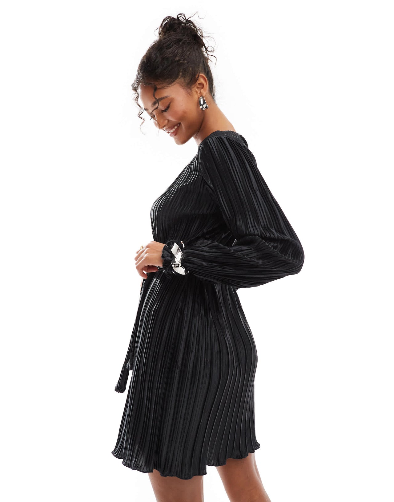 Vero Moda tie waist plisse mini dress in black