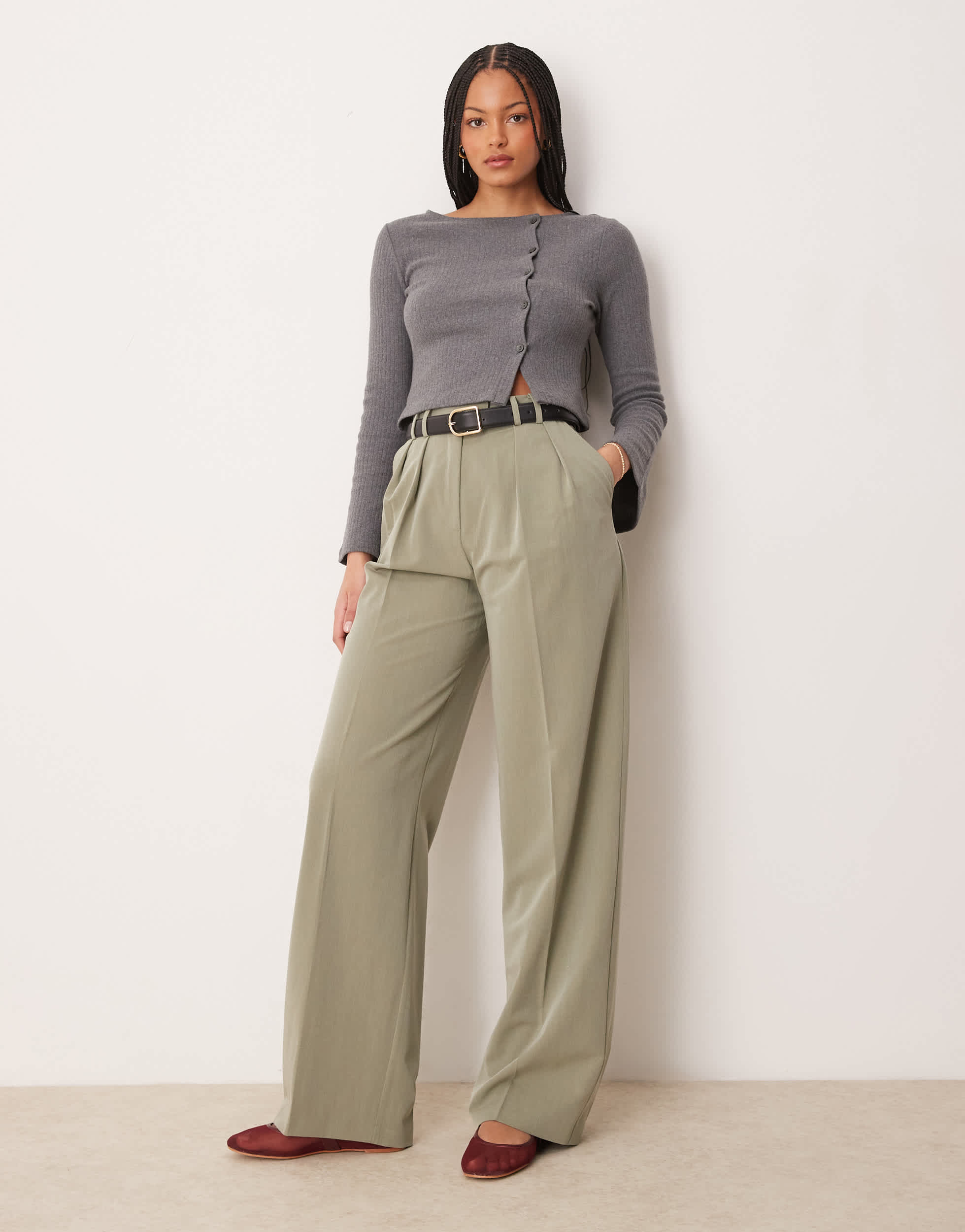ASOS DESIGN Tall tailored wide leg trousers with pleat detail in pistachio