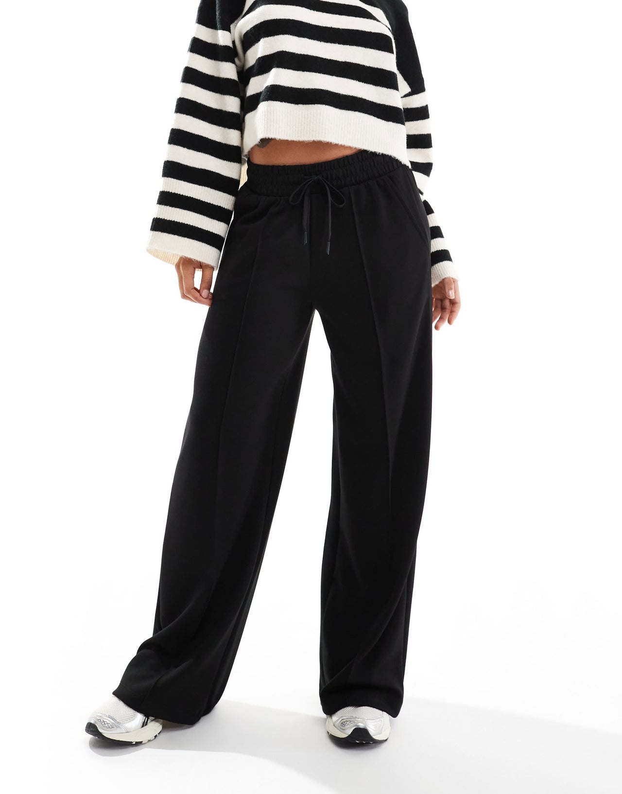 Bershka tie waist wide leg joggers in black