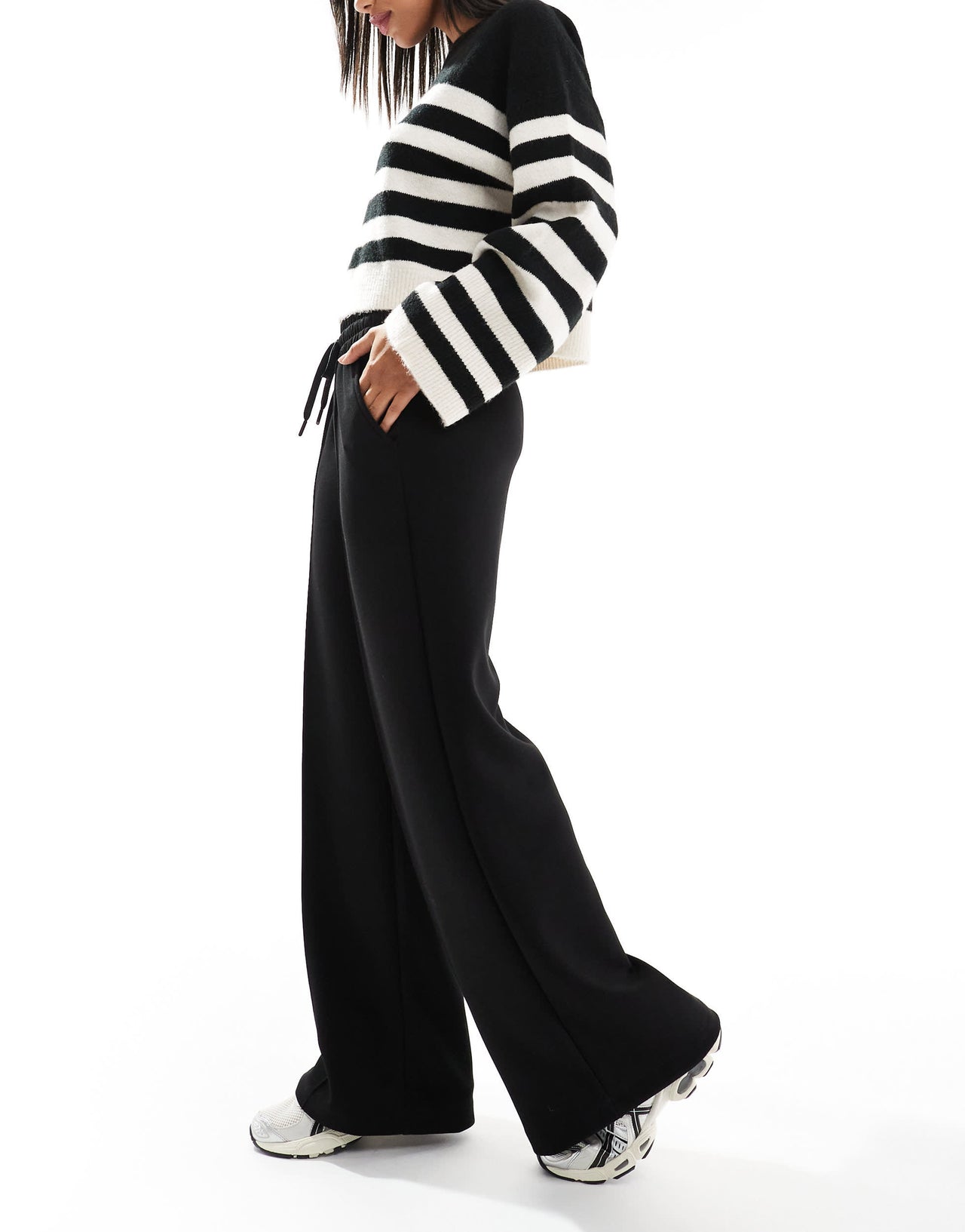 Bershka tie waist wide leg joggers in black