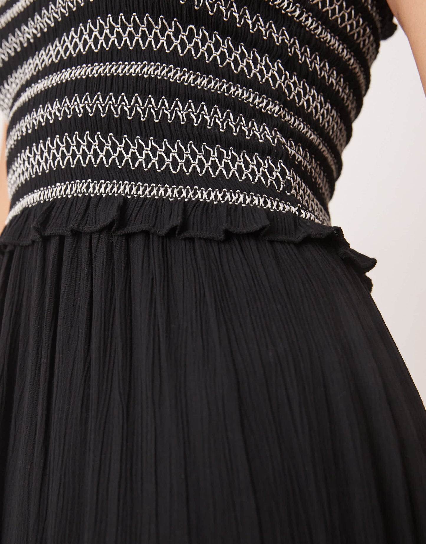 Iisla & Bird contrast trim maxi beach dress in black