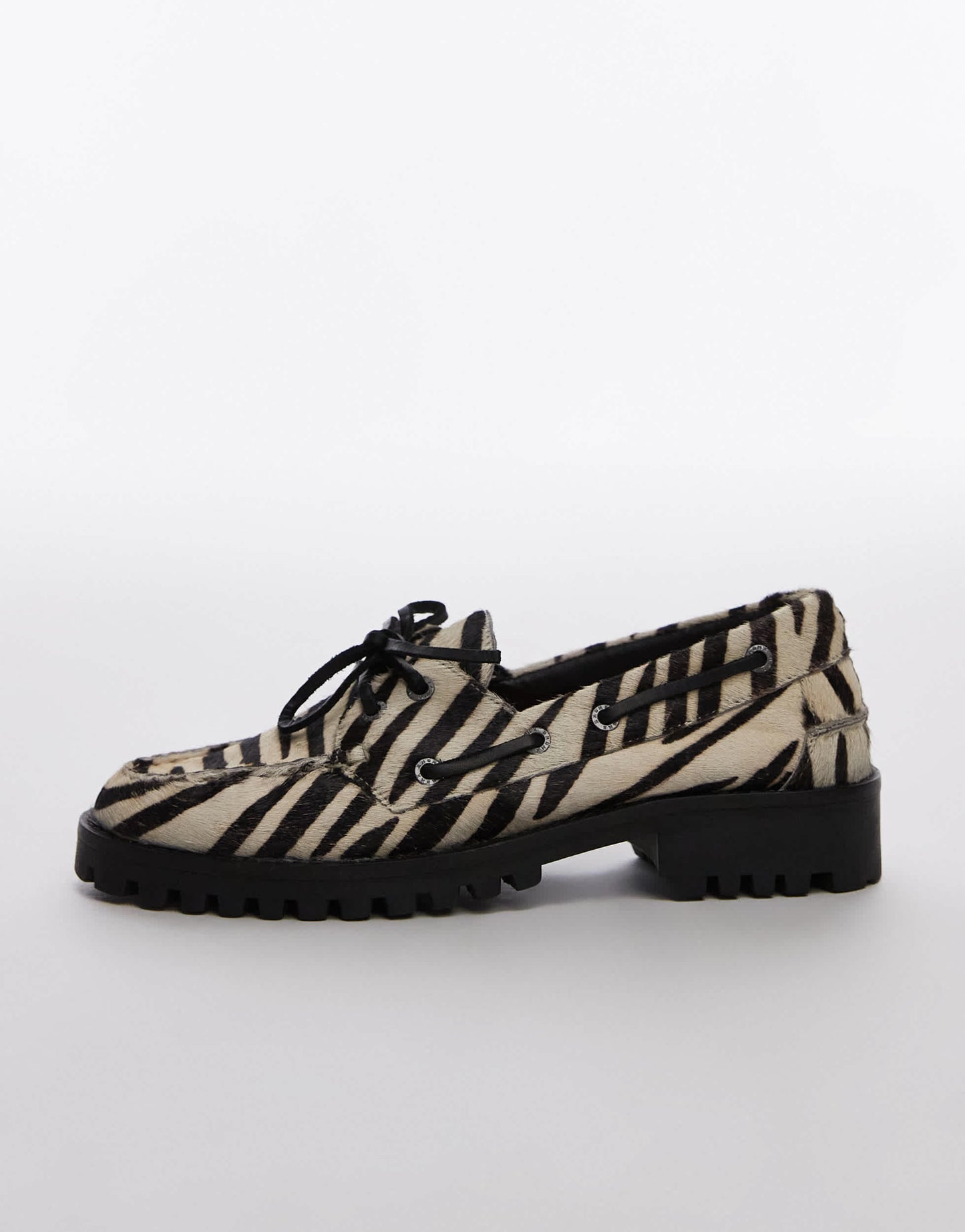 Bronx Sie-nna boat shoes in zebra print hairy leather