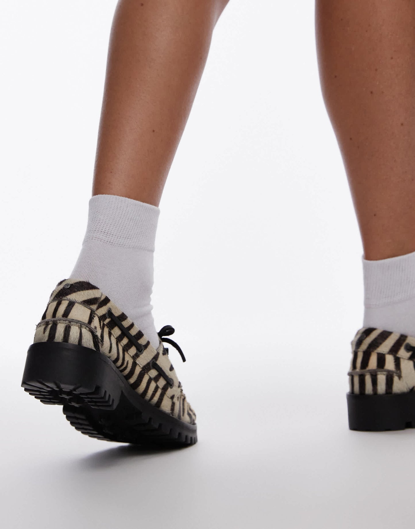 Bronx Sie-nna boat shoes in zebra print hairy leather