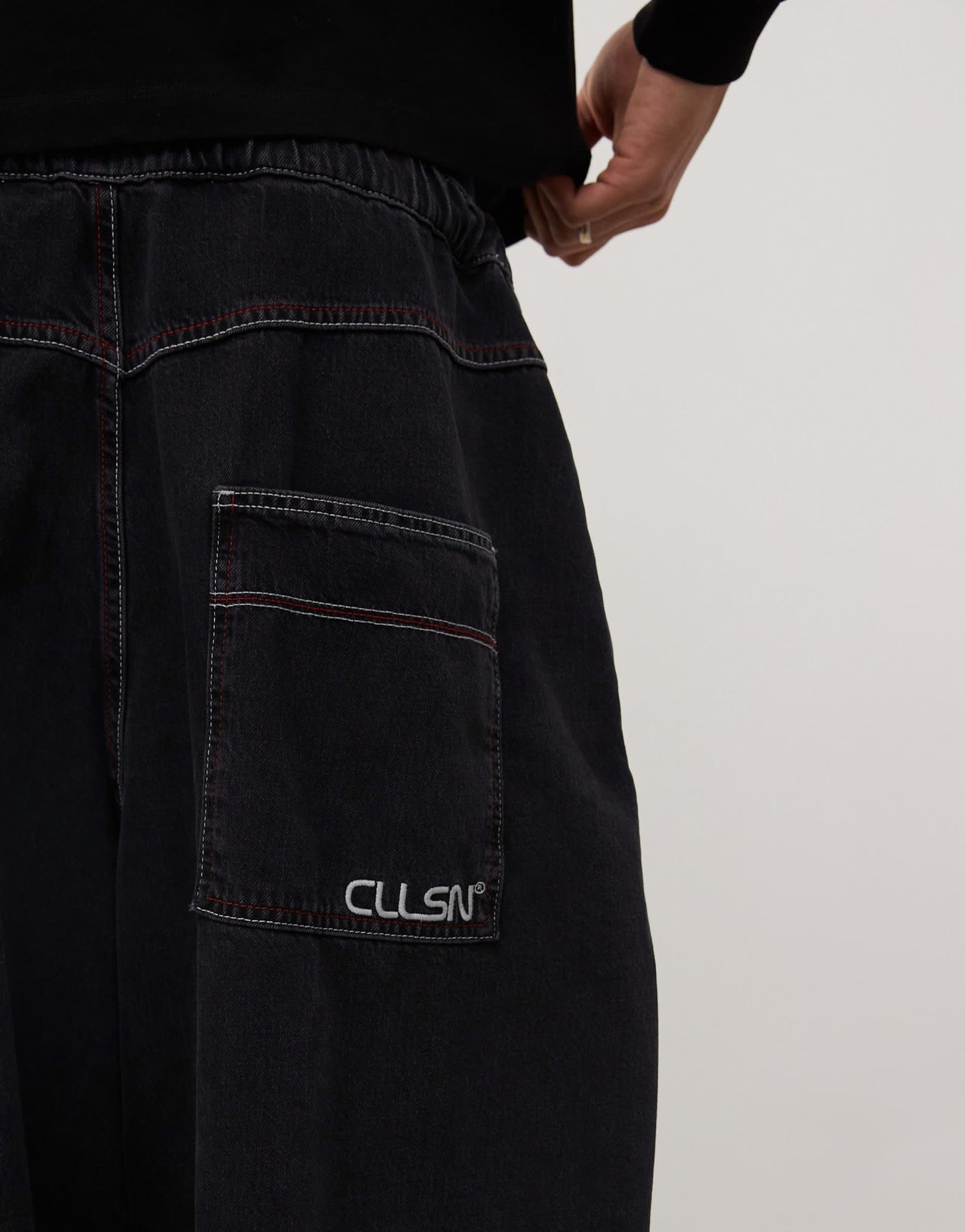 COLLUSION seam detail jogger jeans in black - BLACK