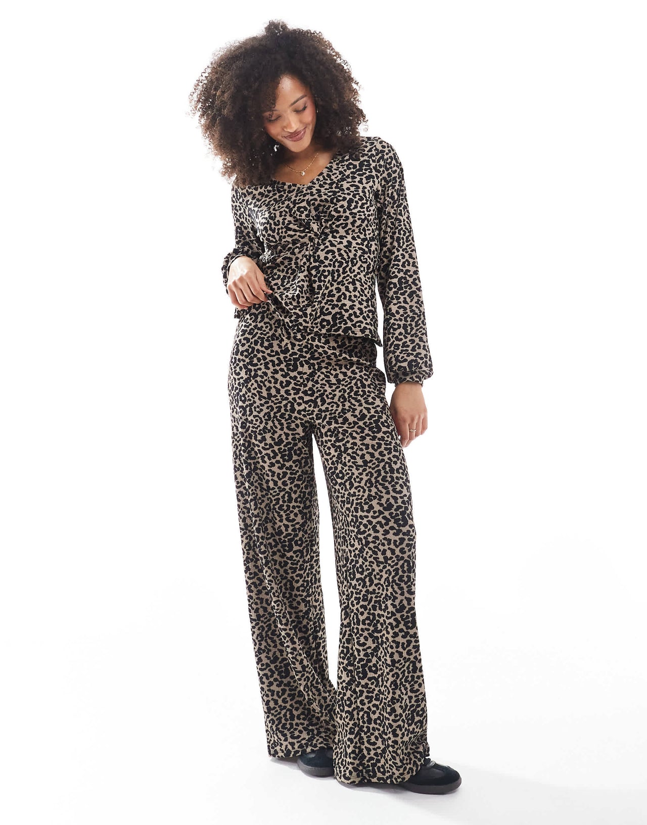 Vero Moda knot front jersey top co-ord in leopard print