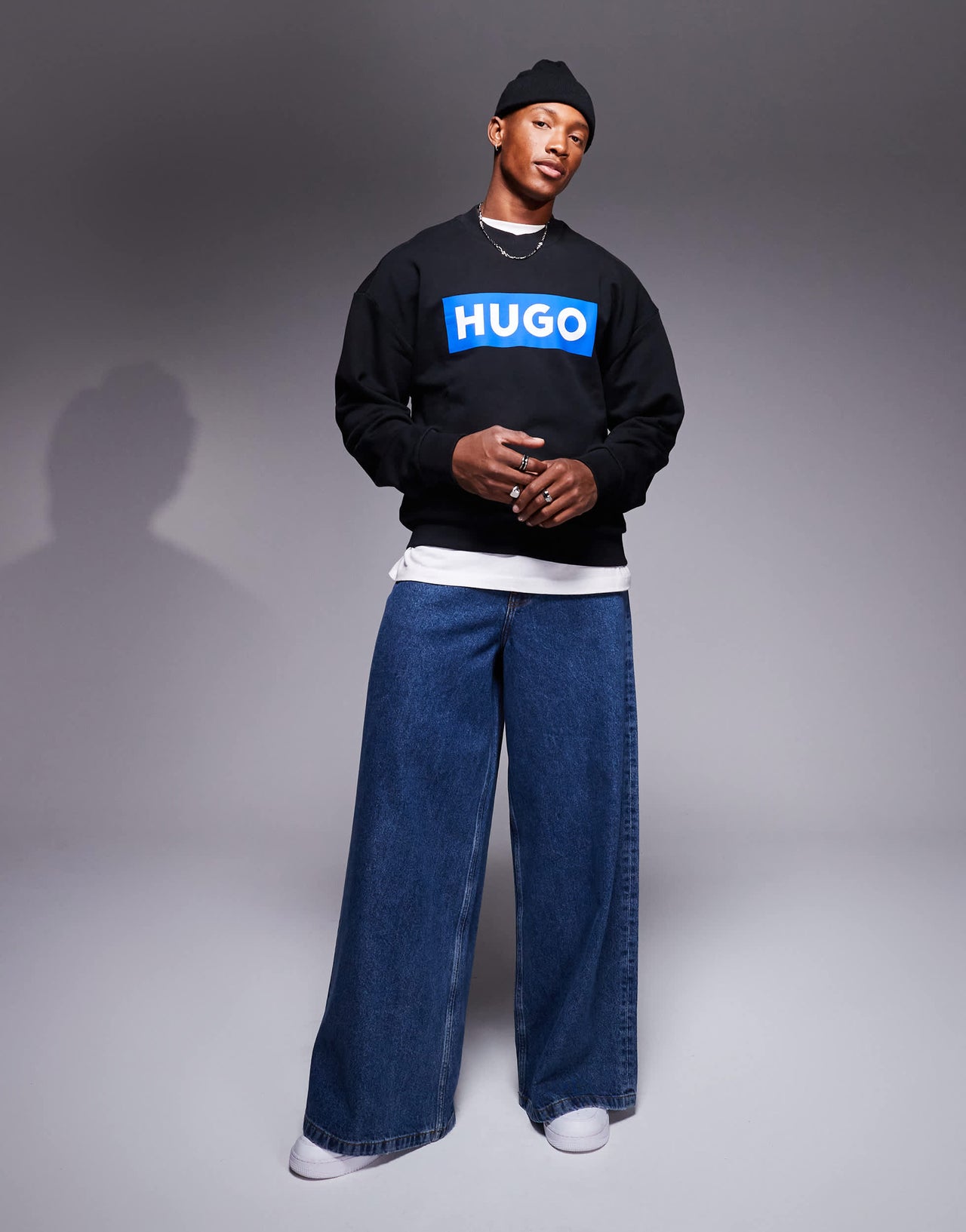 HUGO BLUE Niero central logo sweatshirt in black
