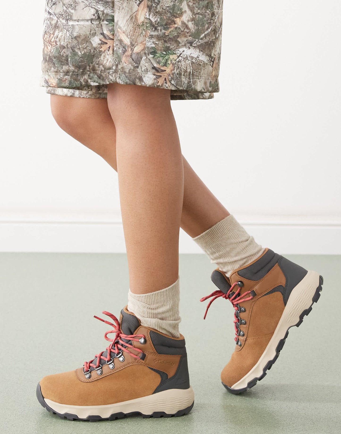 Columbia Newton Wander hiking boots in brown