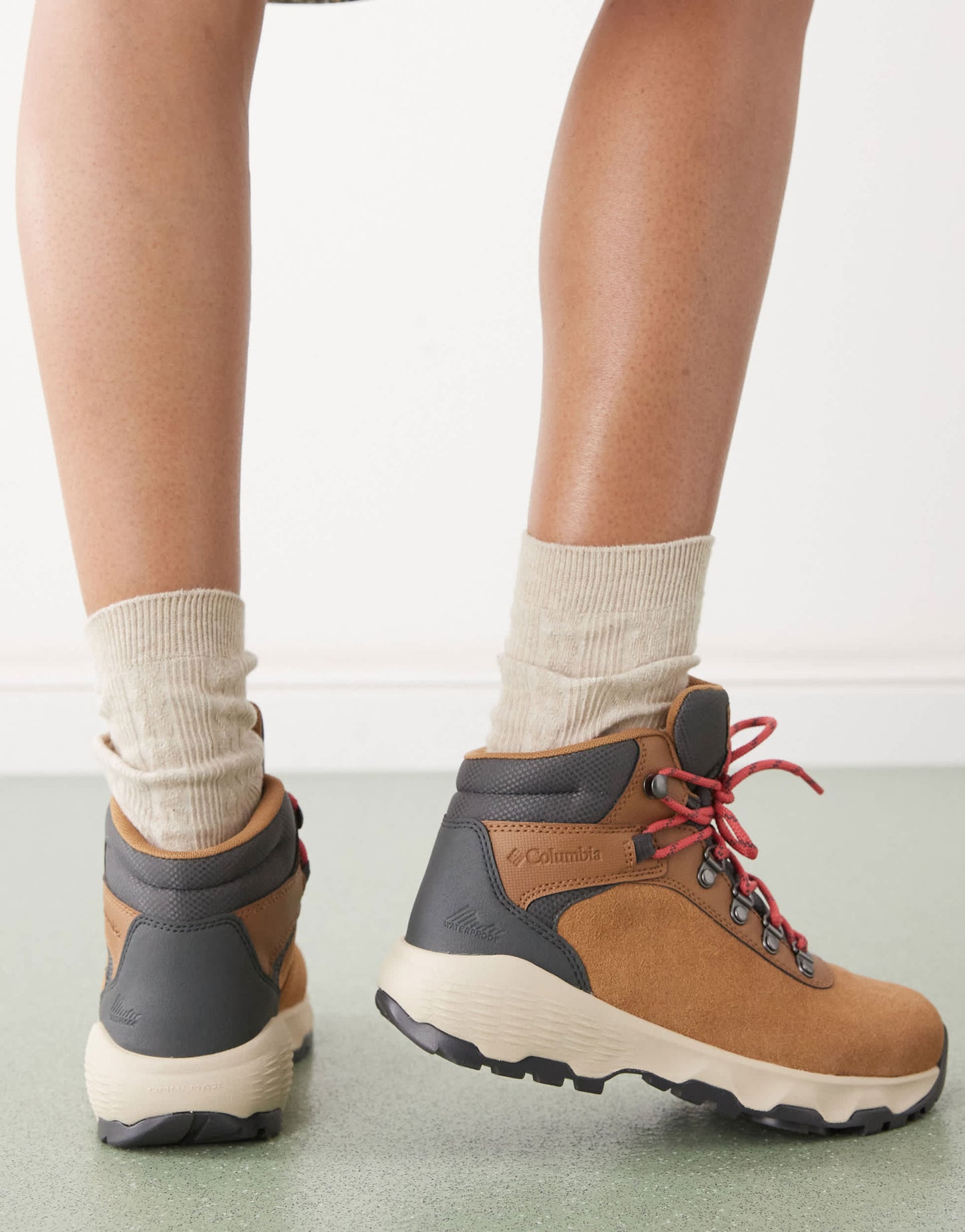 Columbia Newton Wander hiking boots in brown