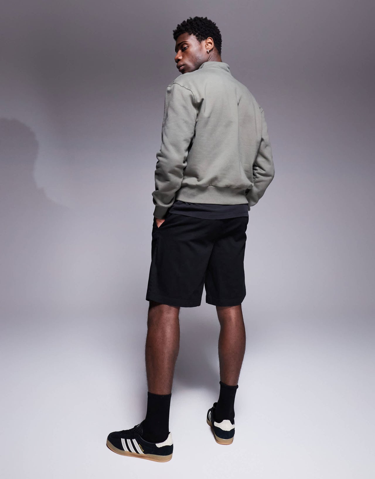 ADPT loose fit chino short in black
