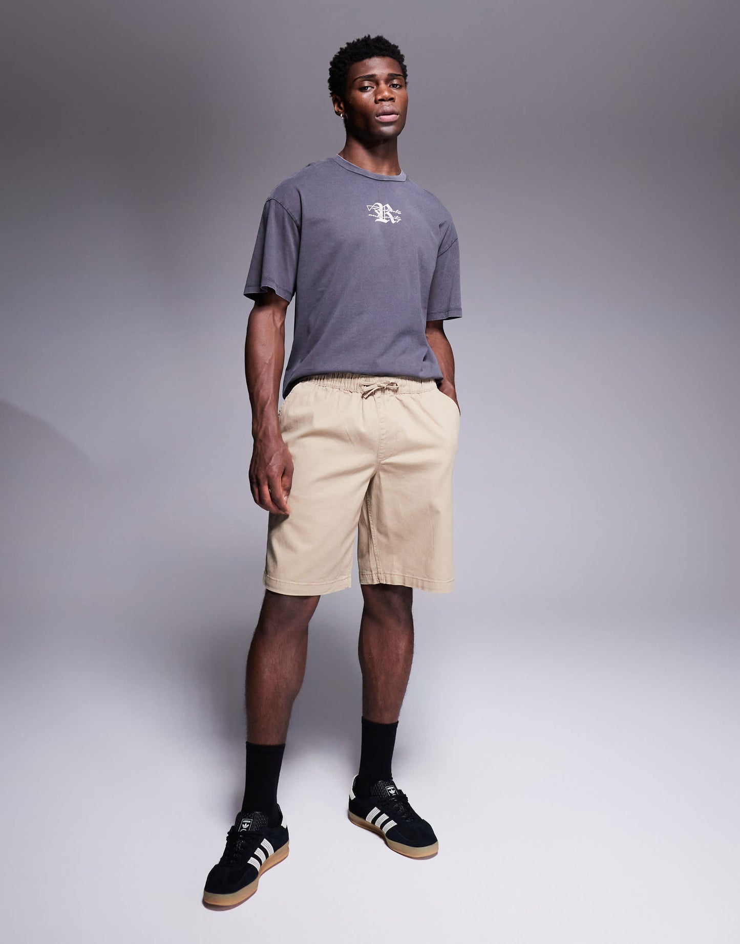 ADPT loose fit chino short in beige