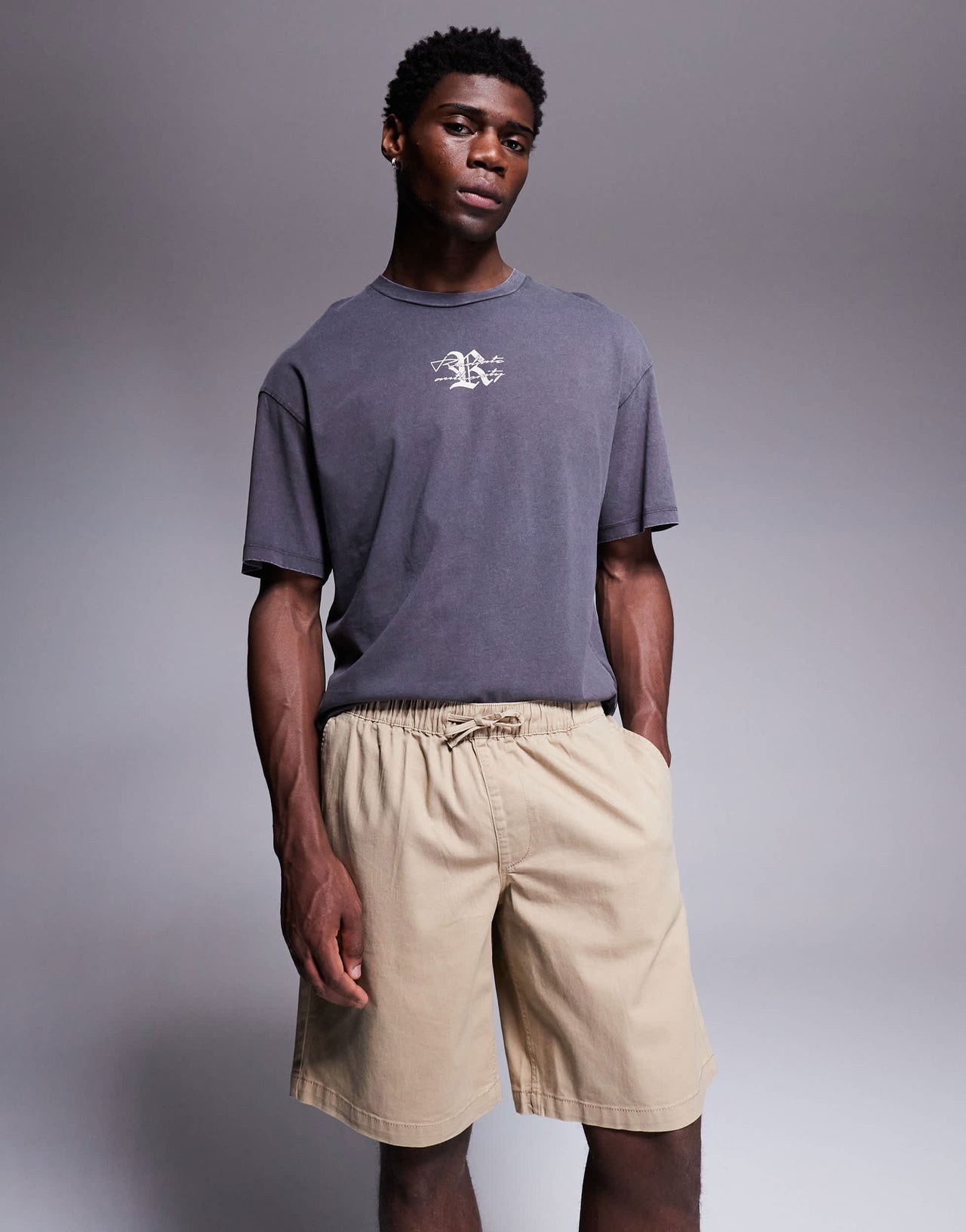 ADPT loose fit chino short in beige