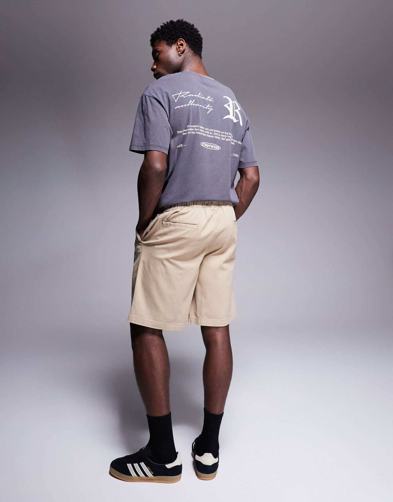 ADPT loose fit chino short in beige