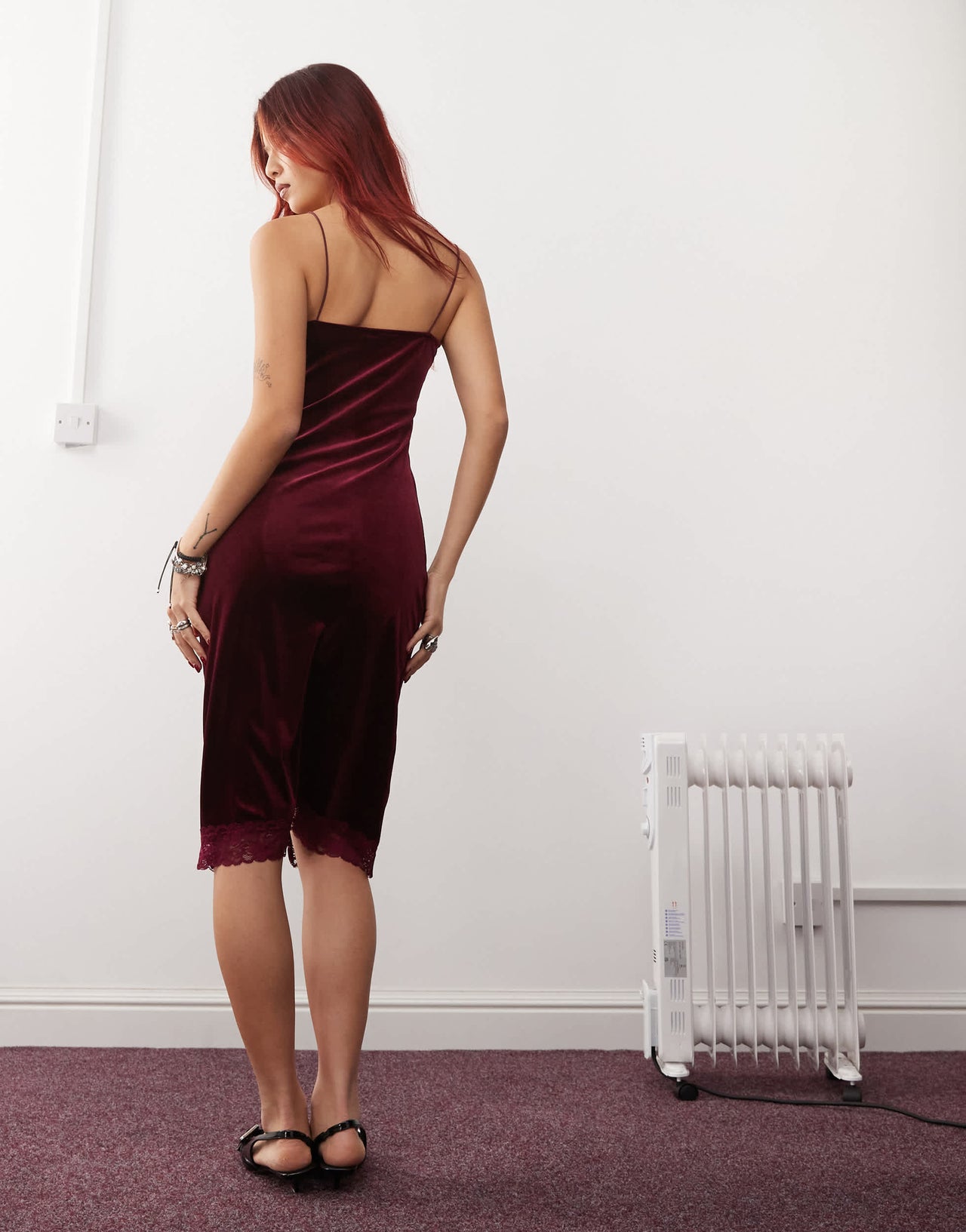 Noisy May velour midi slip dress in burgundy