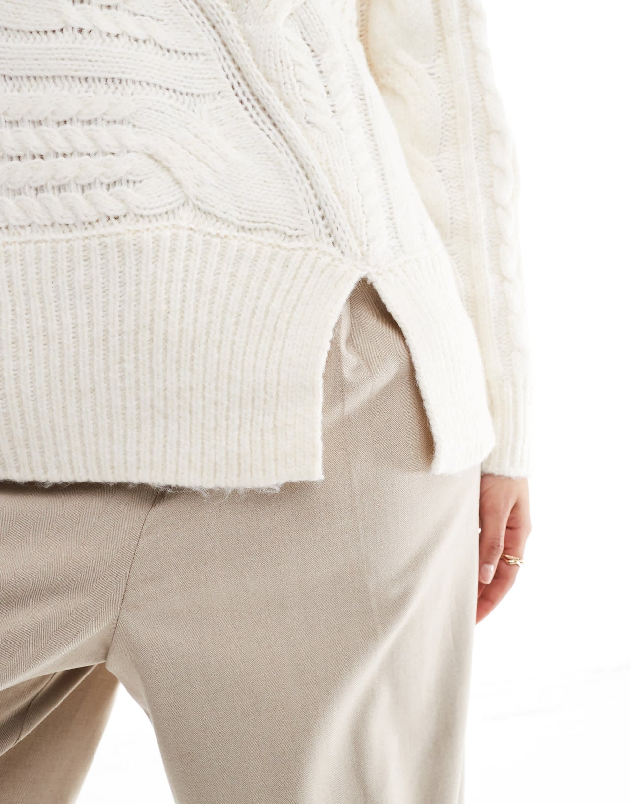 Pieces spliced cable knit detail jumper with split front in cream