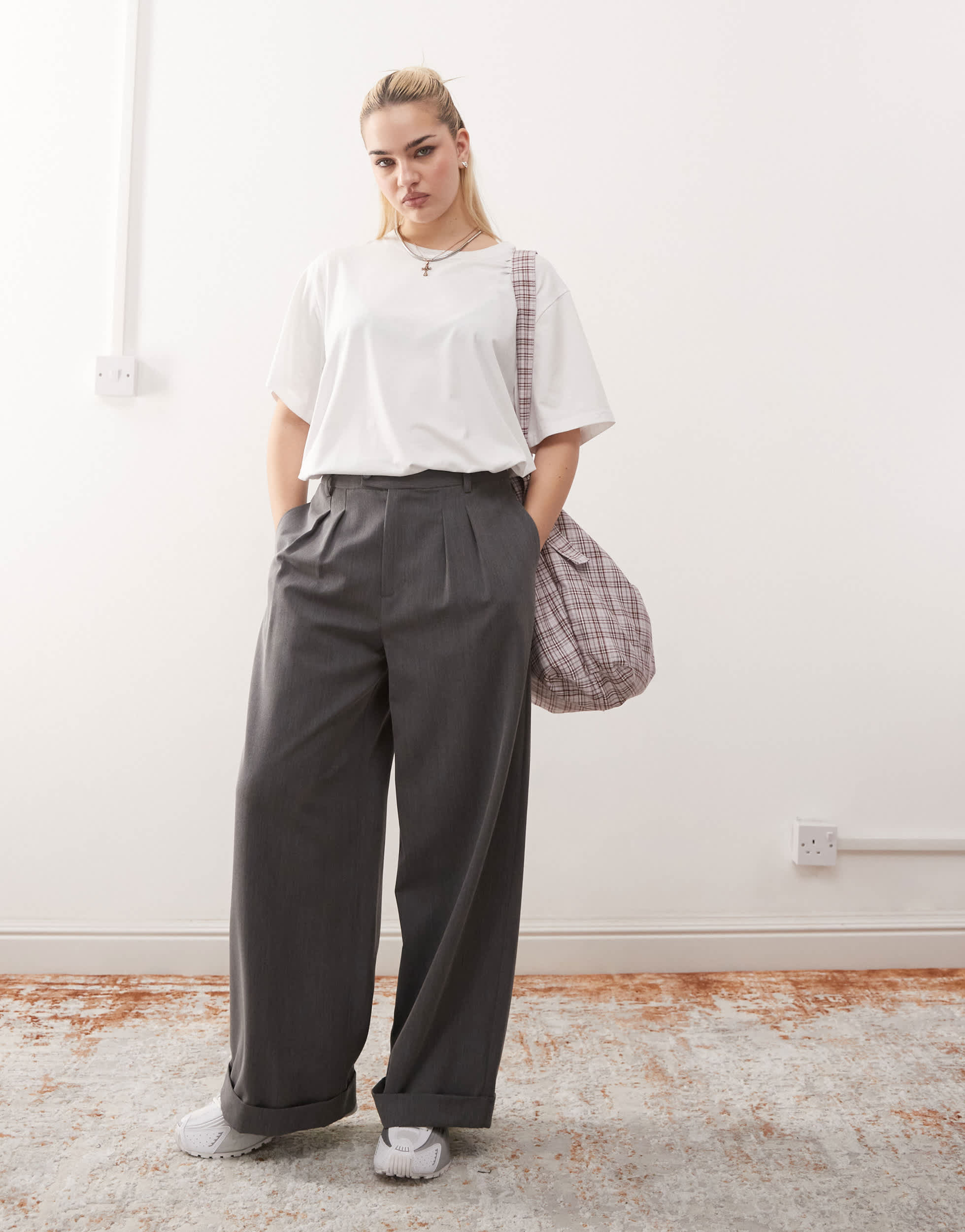 COLLUSION wide leg tailored trousers in grey