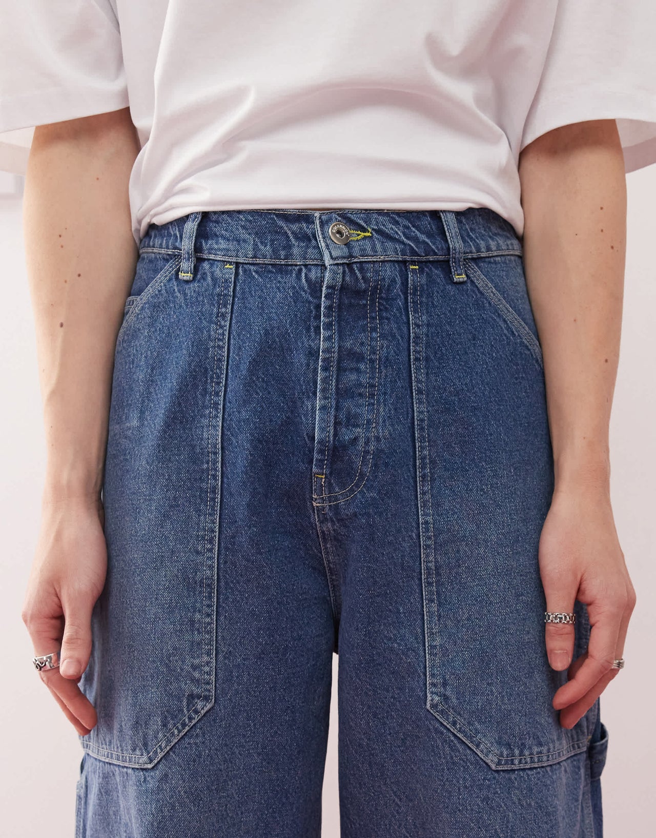 COLLUSION X008 unisex skater jeans in midwash - MBLUE