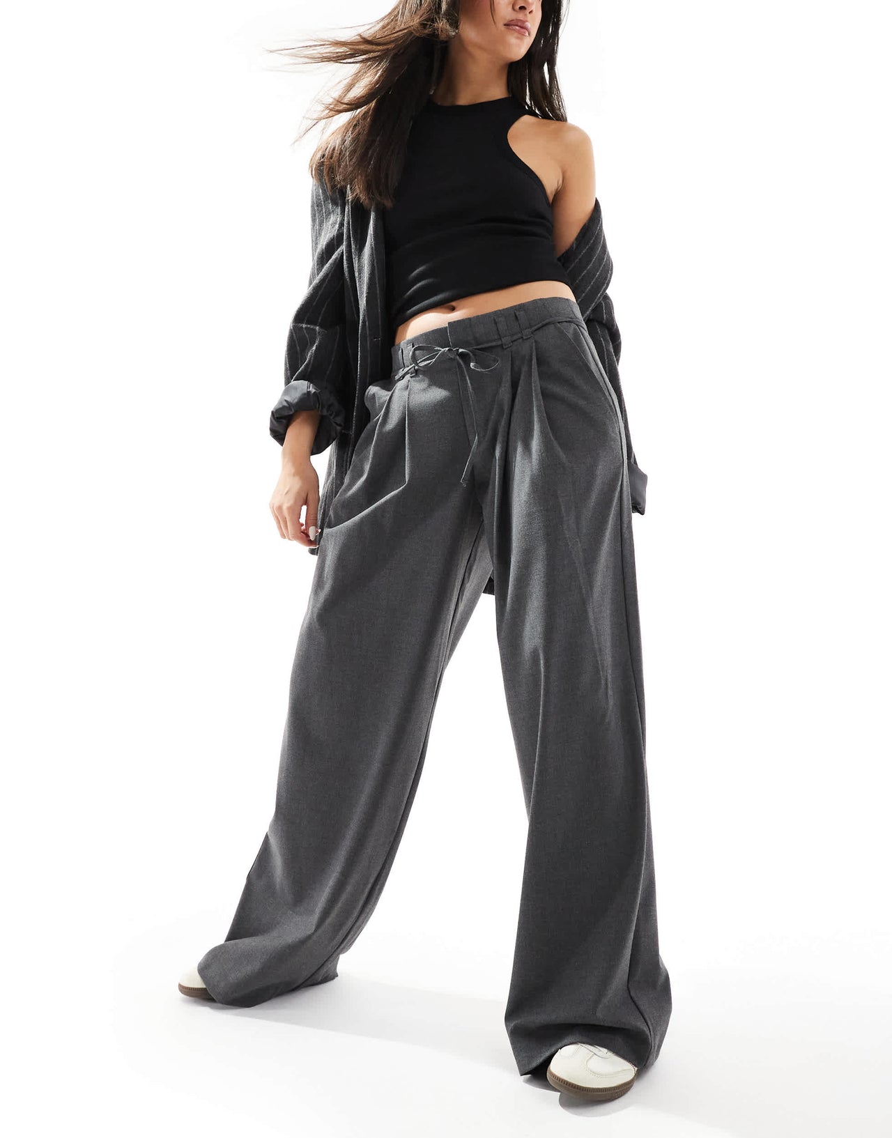 Pull&Bear wide leg tailored trousers with tie waist in charcoal