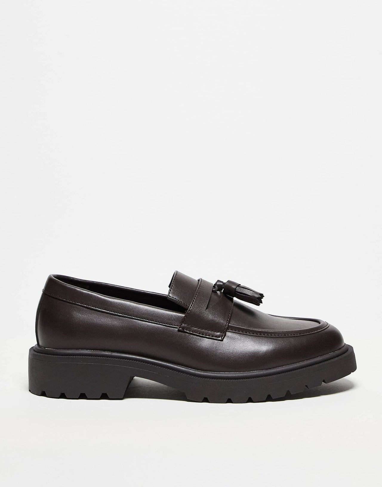 ASOS DESIGN loafers in brown with tassel
