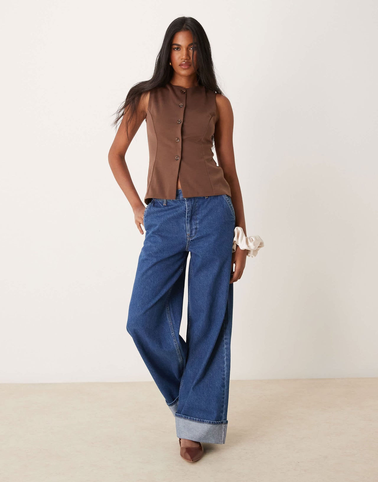 New Look crew neck button down jersey waistcoat in brown