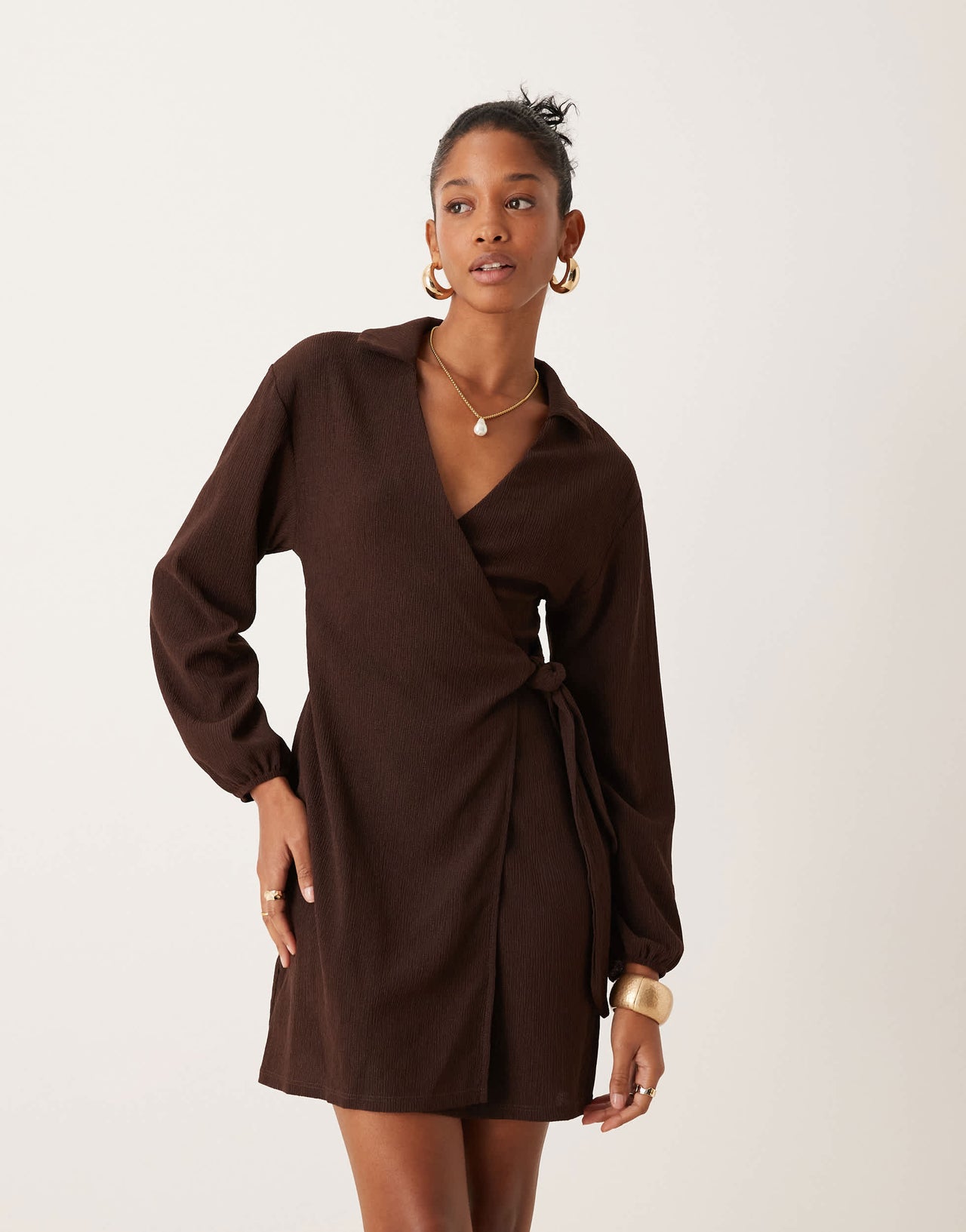 New Look wrap mini dress with collar in brown