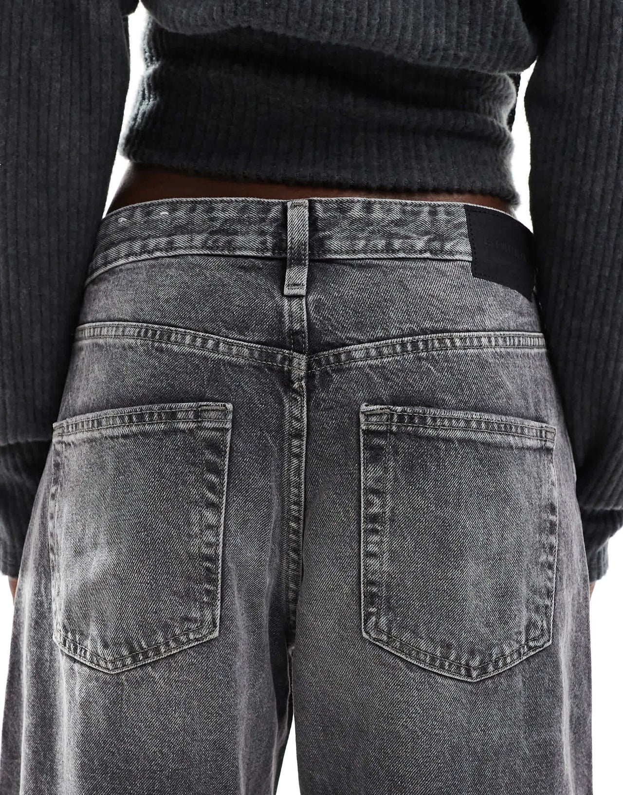 Pull&Bear mid rise barrel leg jean in washed grey