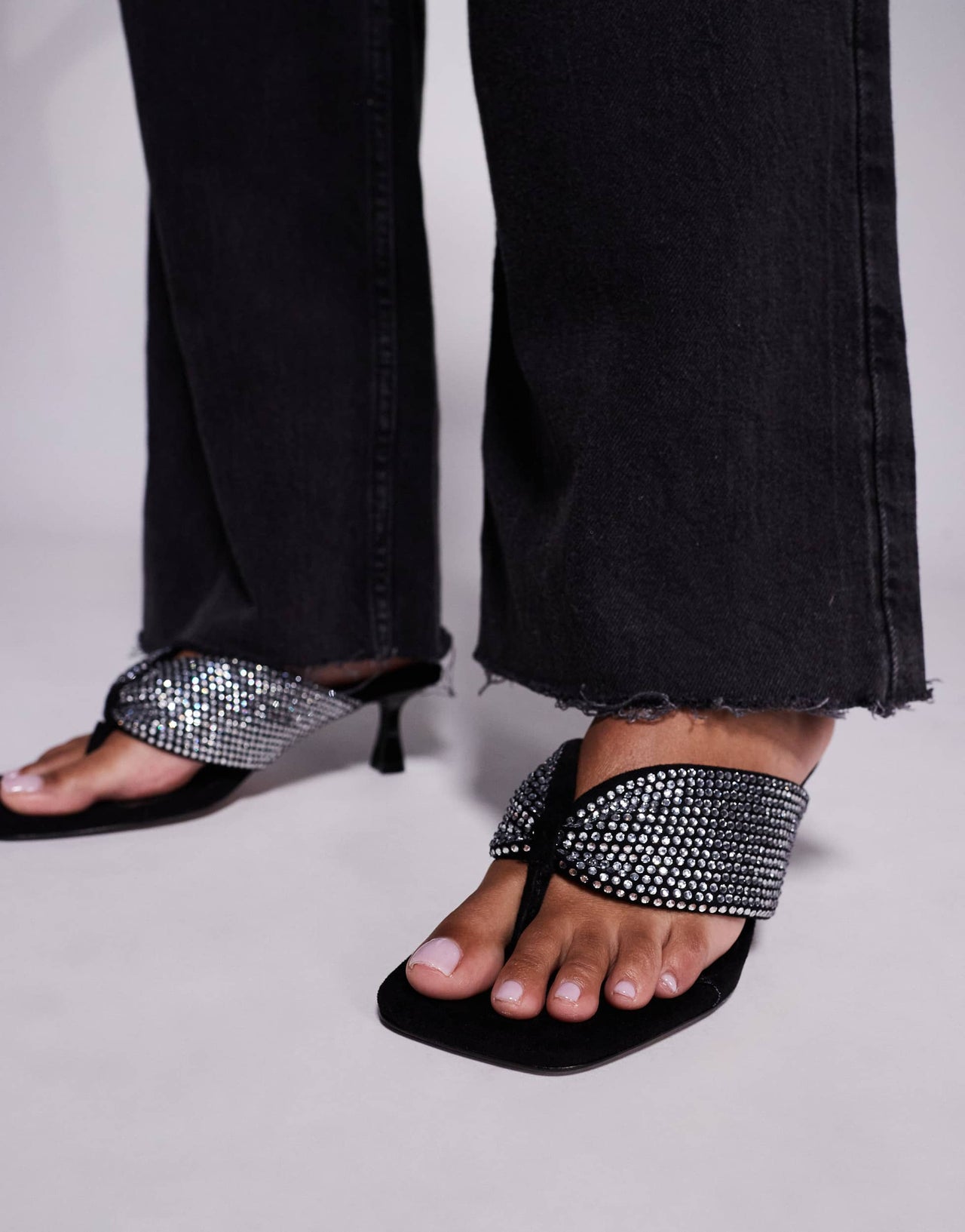 River Island toe thong heeled sandal with diamante detail in black