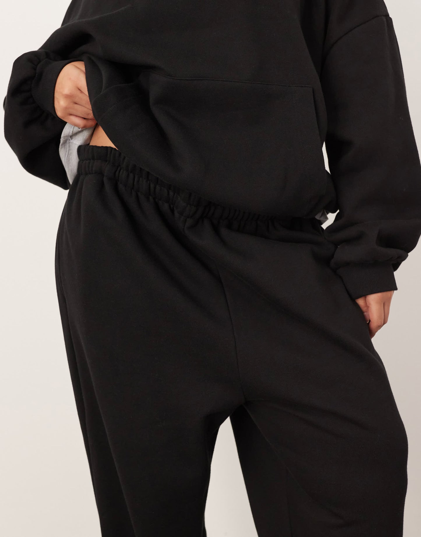 ARRANGE Curve oversized premium heavy weight jogger with cuff in black