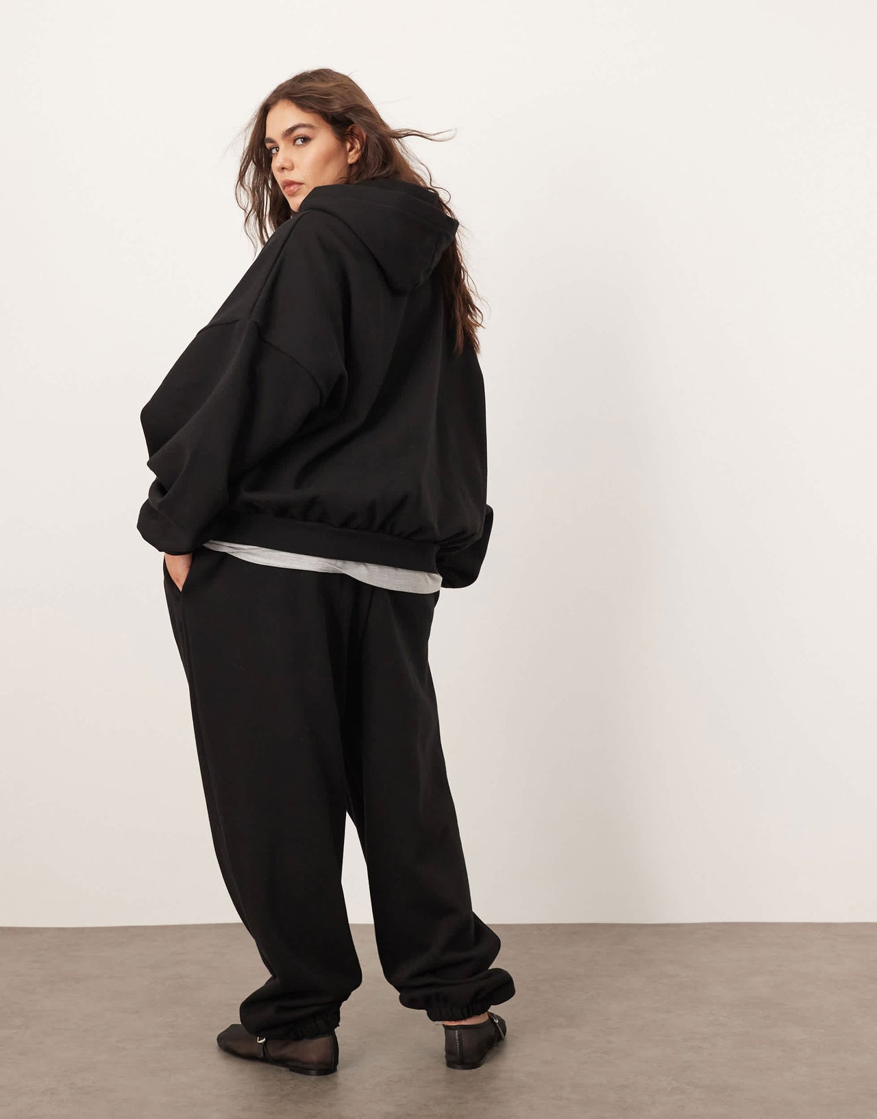 ARRANGE Curve oversized premium heavy weight jogger with cuff in black