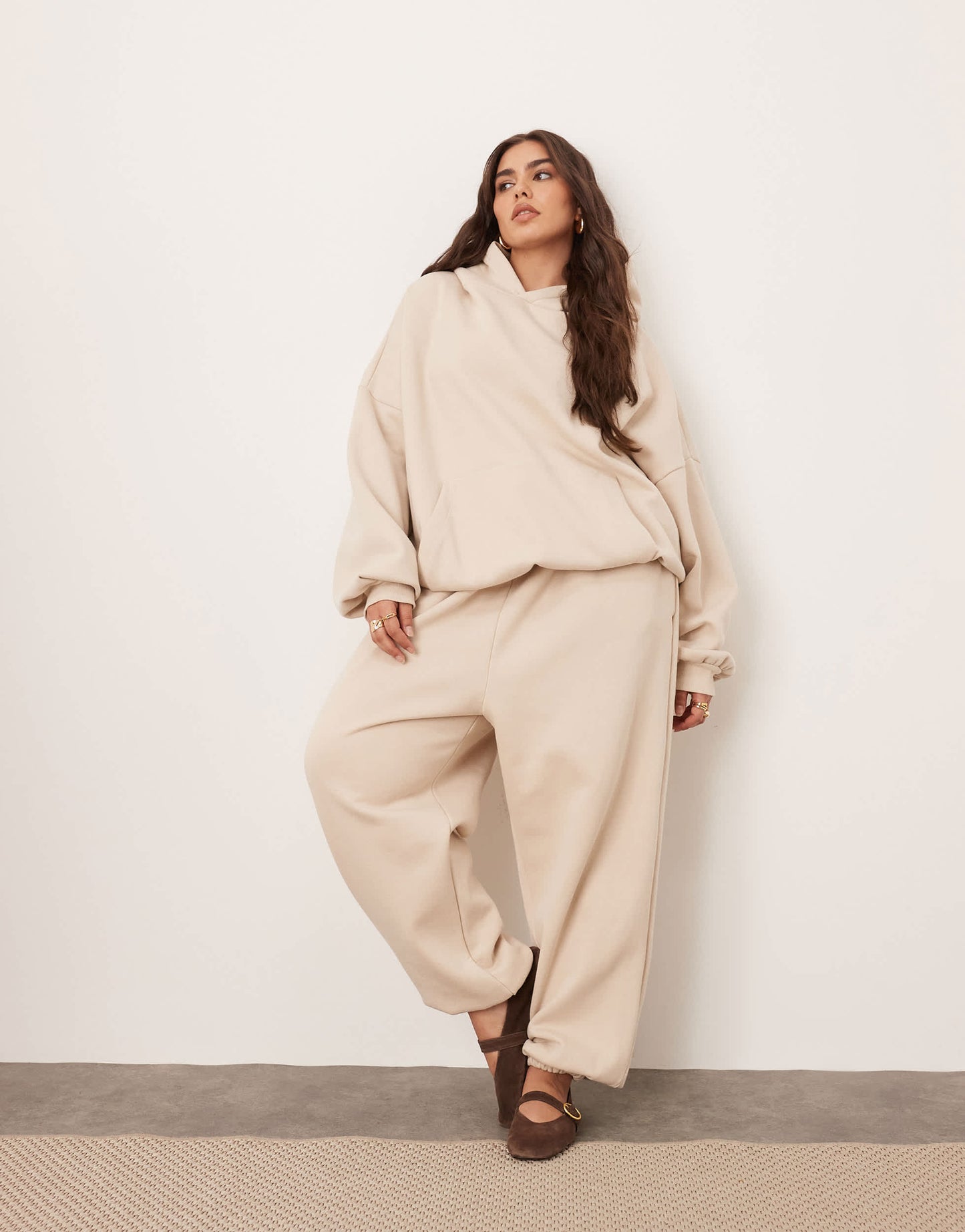 ARRANGE Curve oversized premium heavy weight jogger with cuff in oatmeal