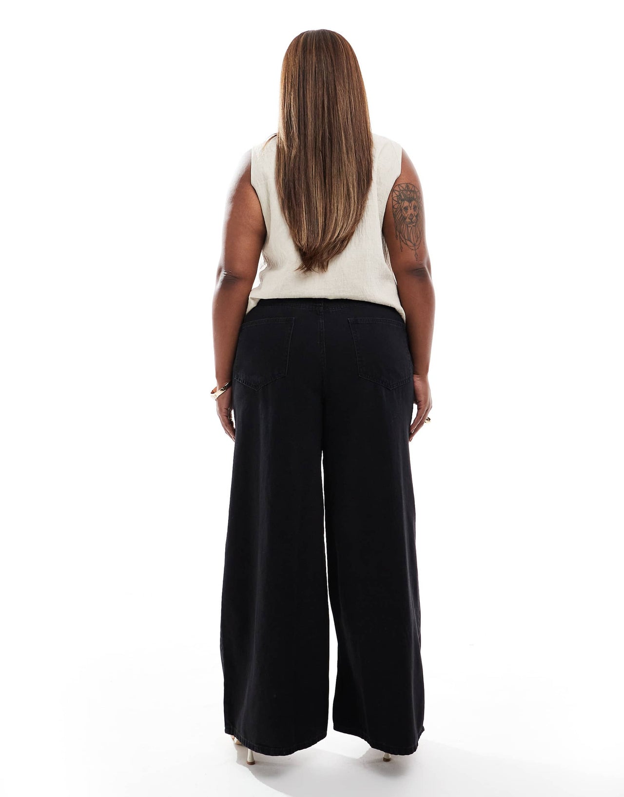 ASOS DESIGN Curve wide leg jean in washed black - BLACK