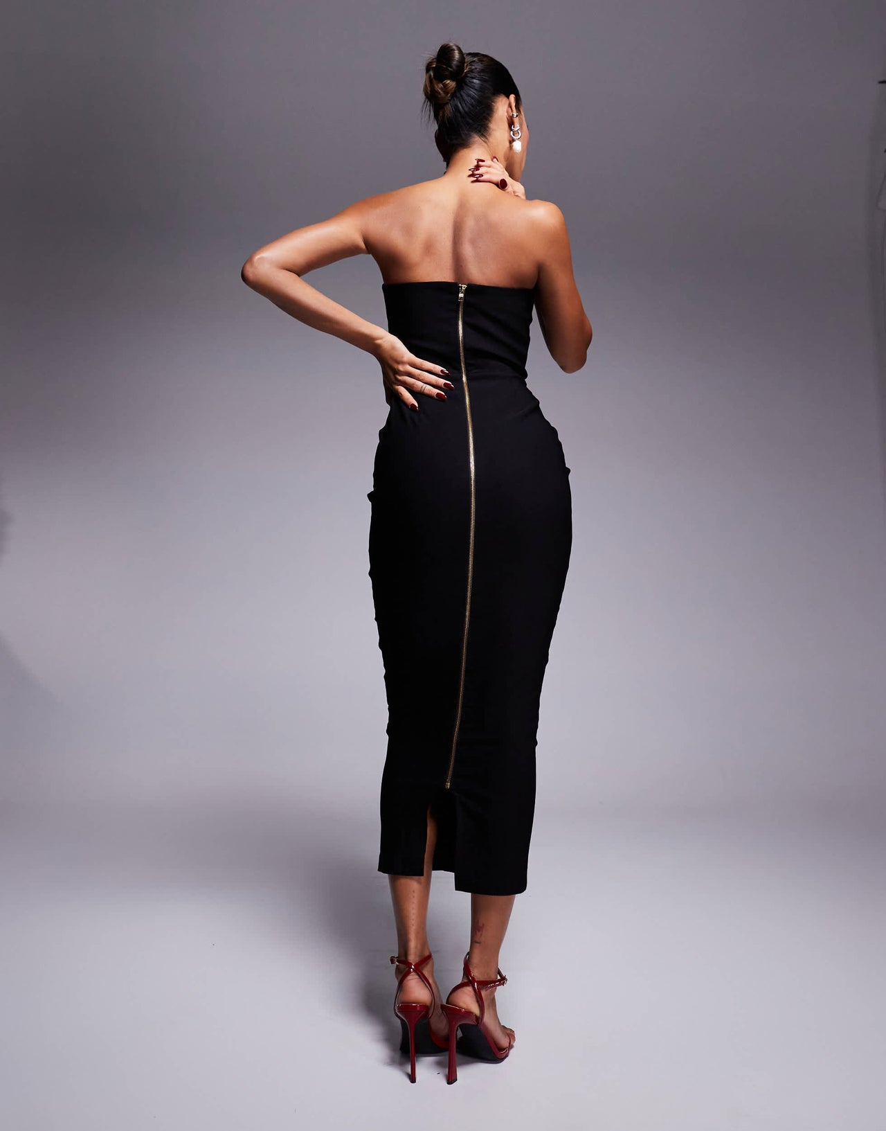 Vesper bengaline sweetheart neckline with cutout midaxi in black