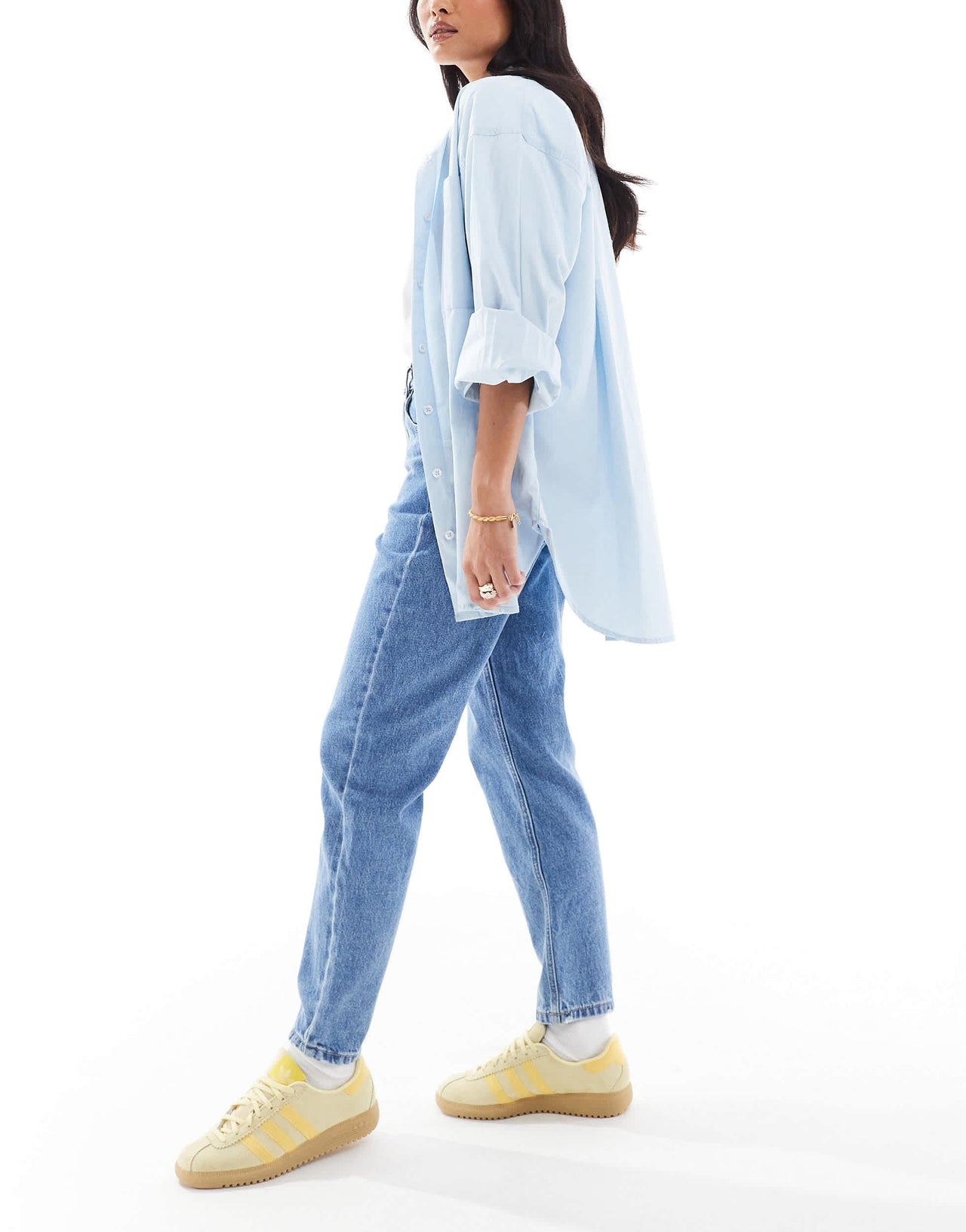 Pull&Bear Petite mom jeans in medium blue