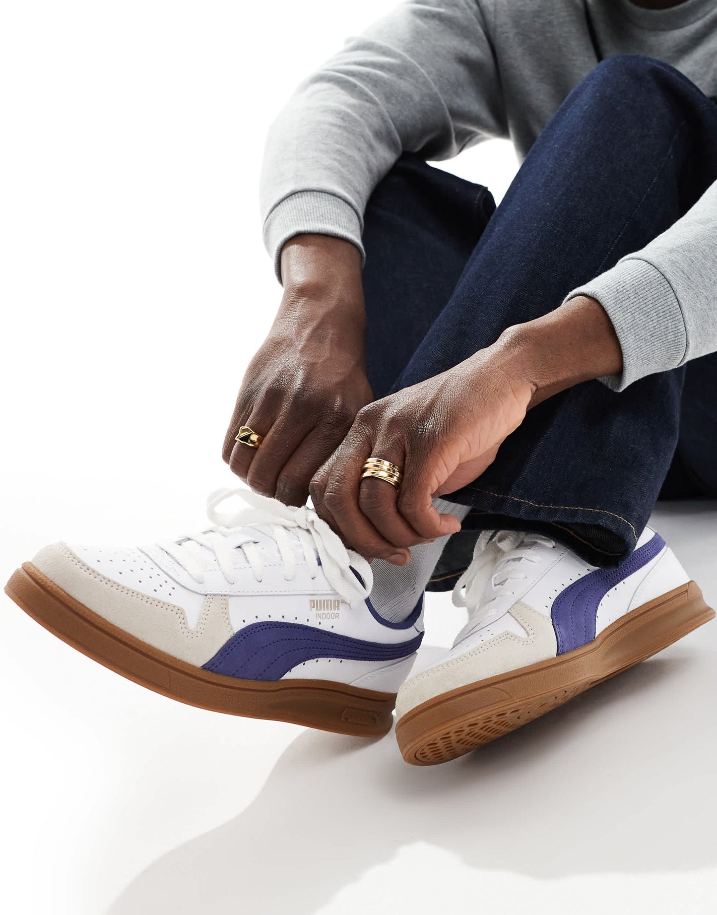 Puma Indoor trainers in white & blue
